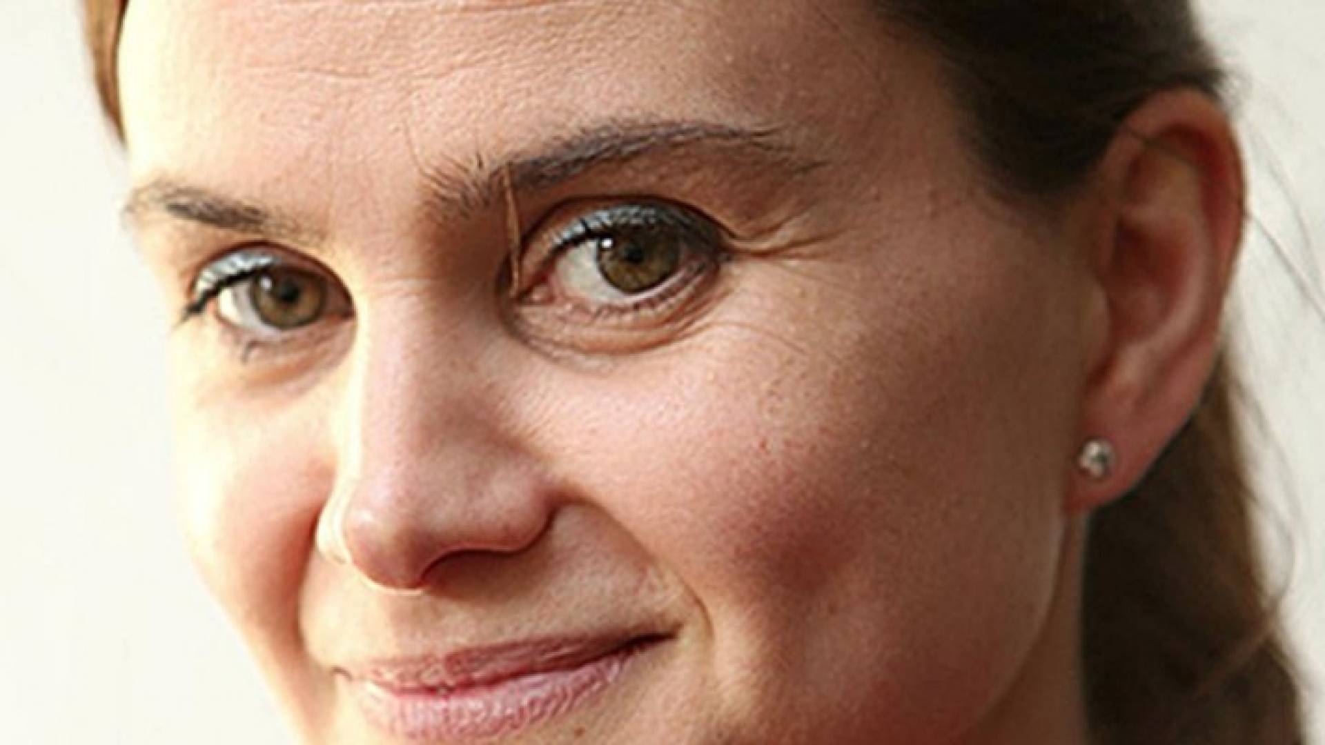 وفاة نائبة بالبرلمان البريطاني عقب تعرضها لإطلاق نار