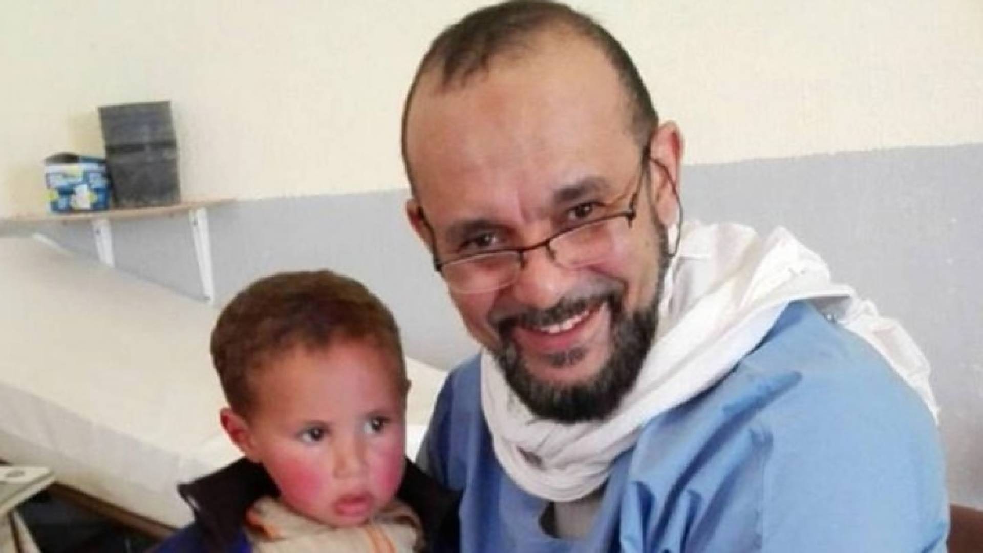 طبيب مغربي يفتح أول عيادة "مجانية" للفقراء