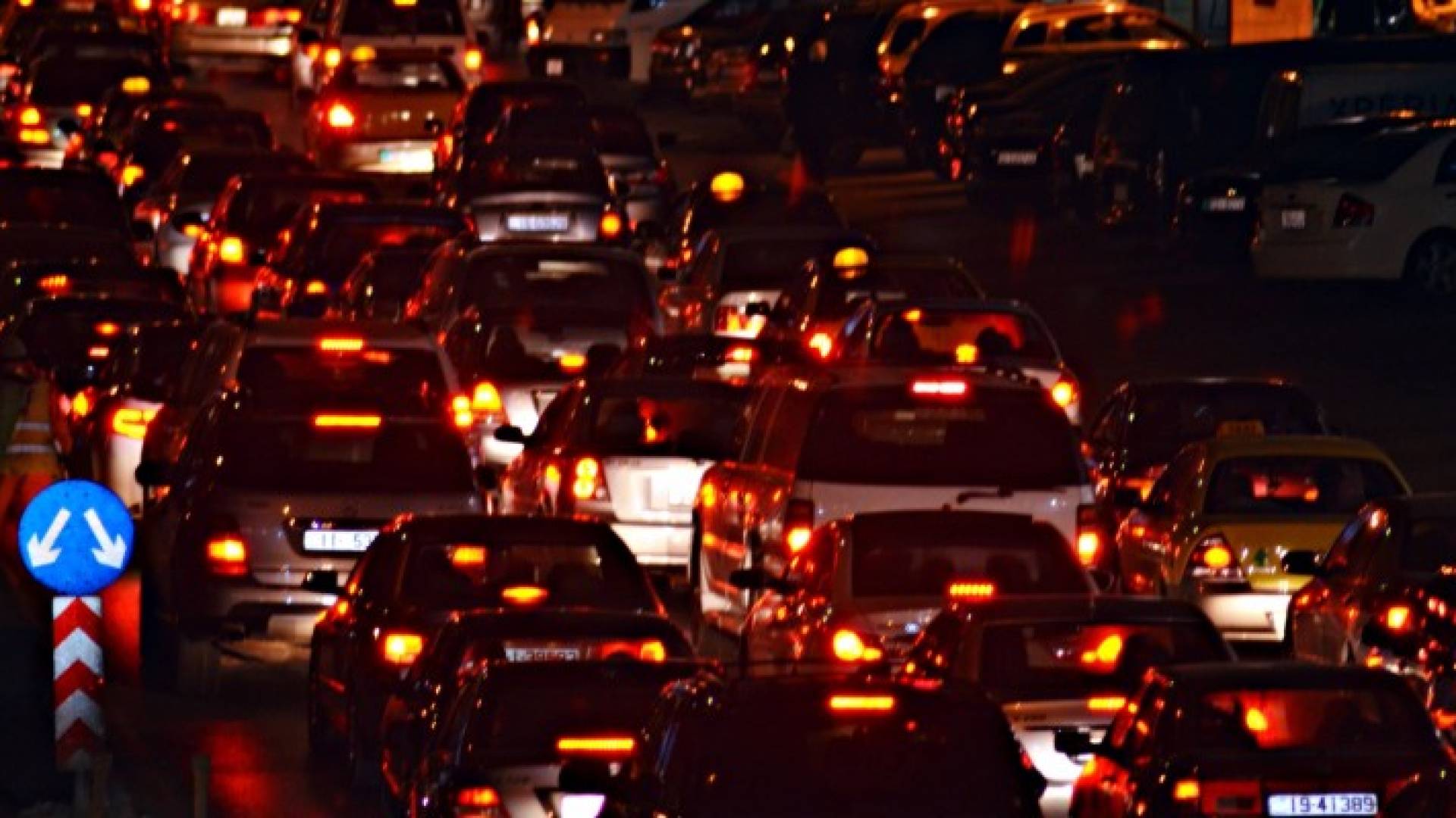 عمان تشهد حركة مرورية نشطة .. والسير توضح