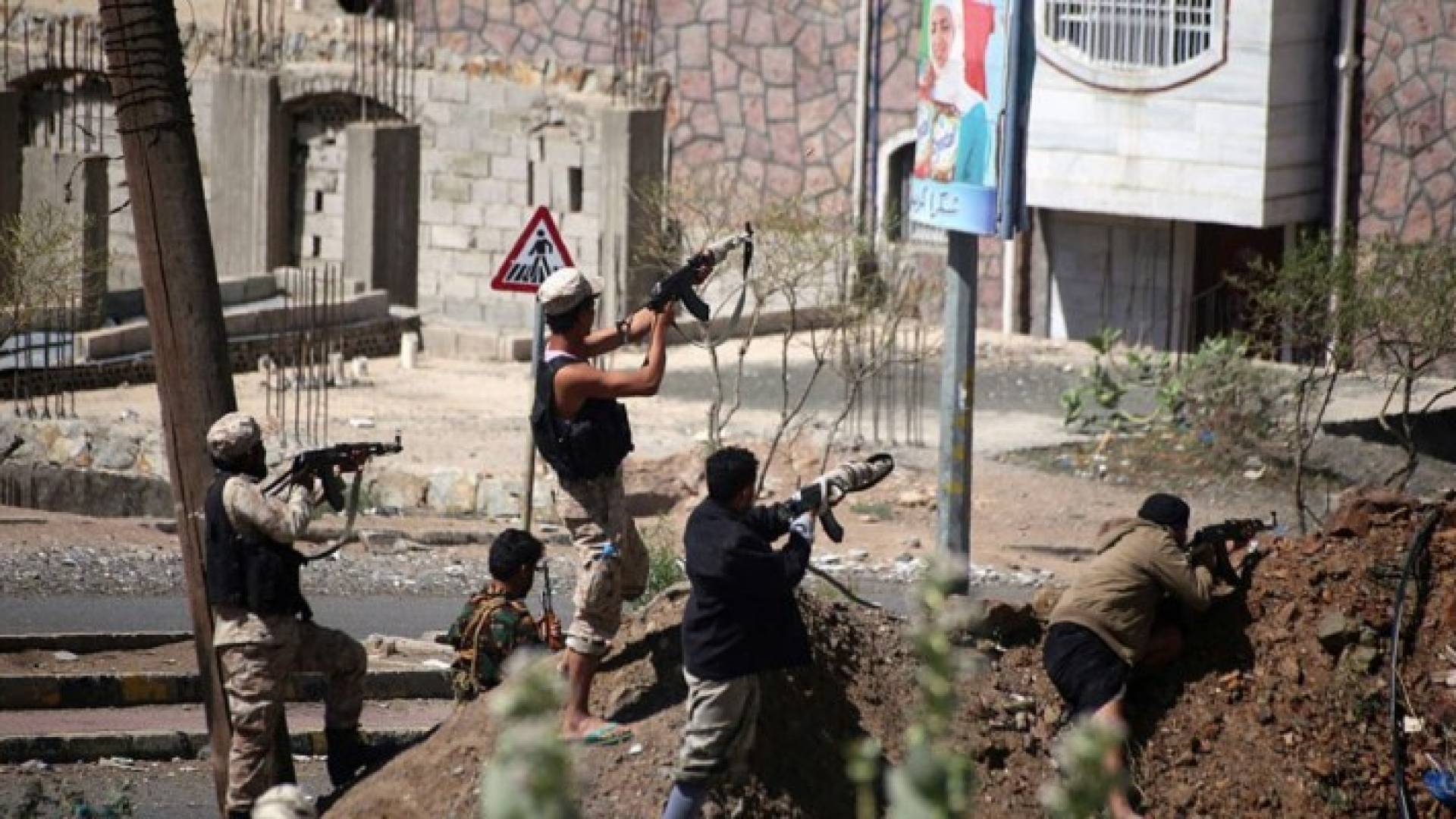 اليمن.. اشتباكات عنيفة في إب وتعز ولحج