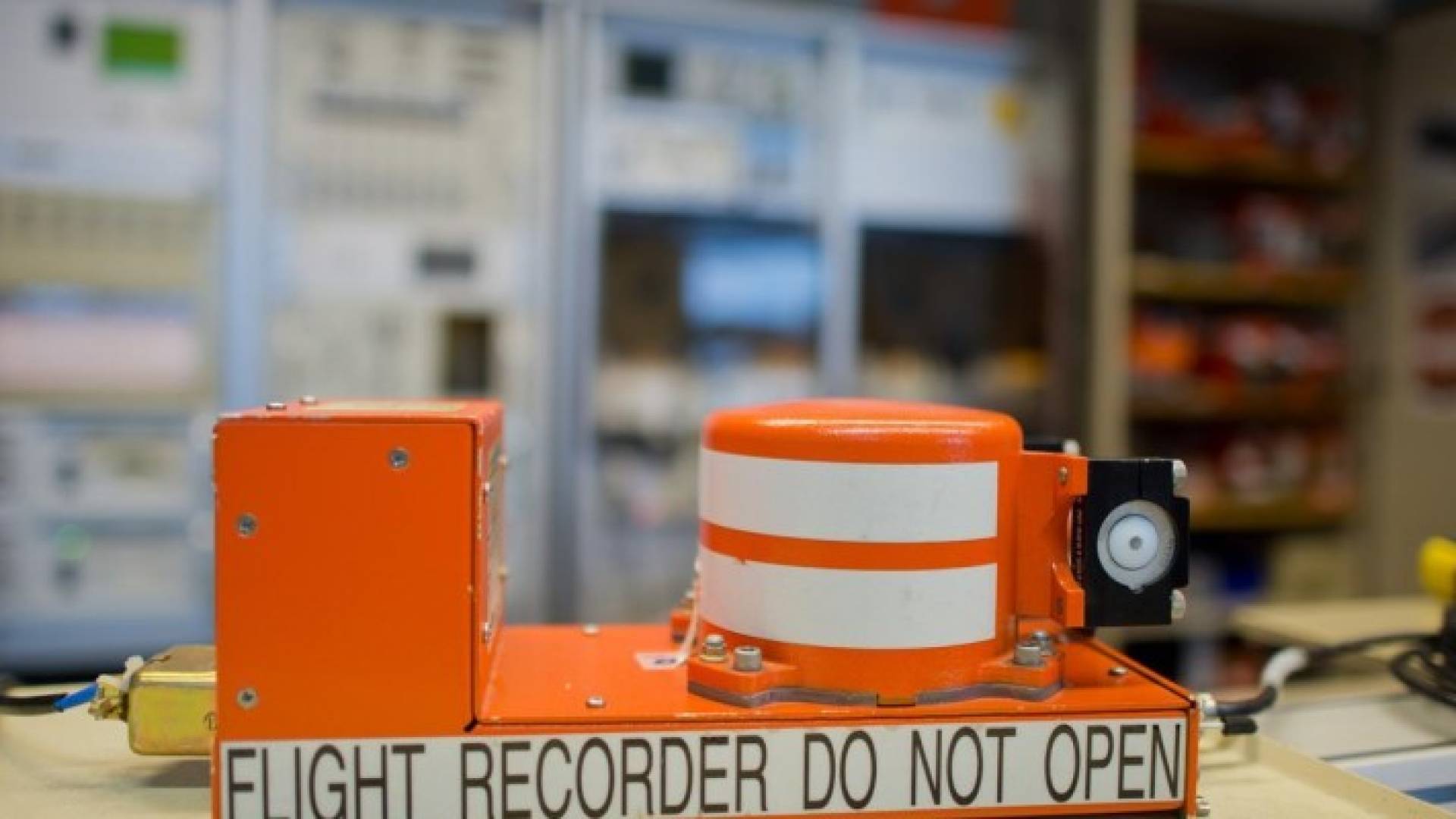 صندوق أسود يحوي مسجلا للبيانات - ارشيفية 