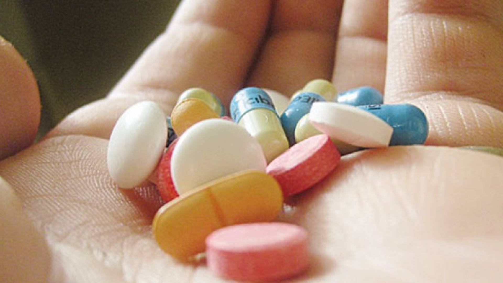 الخادمة تناولت كميات كبيرة من الأدوية 