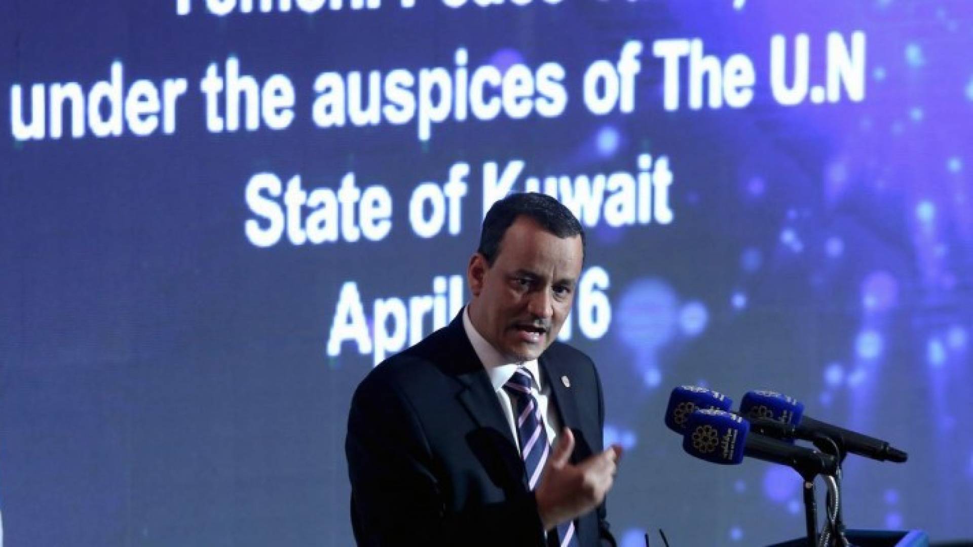 الوفد الحكومي لمحادثات اليمن: لا شراكة قبل تنفيذ العقوبات