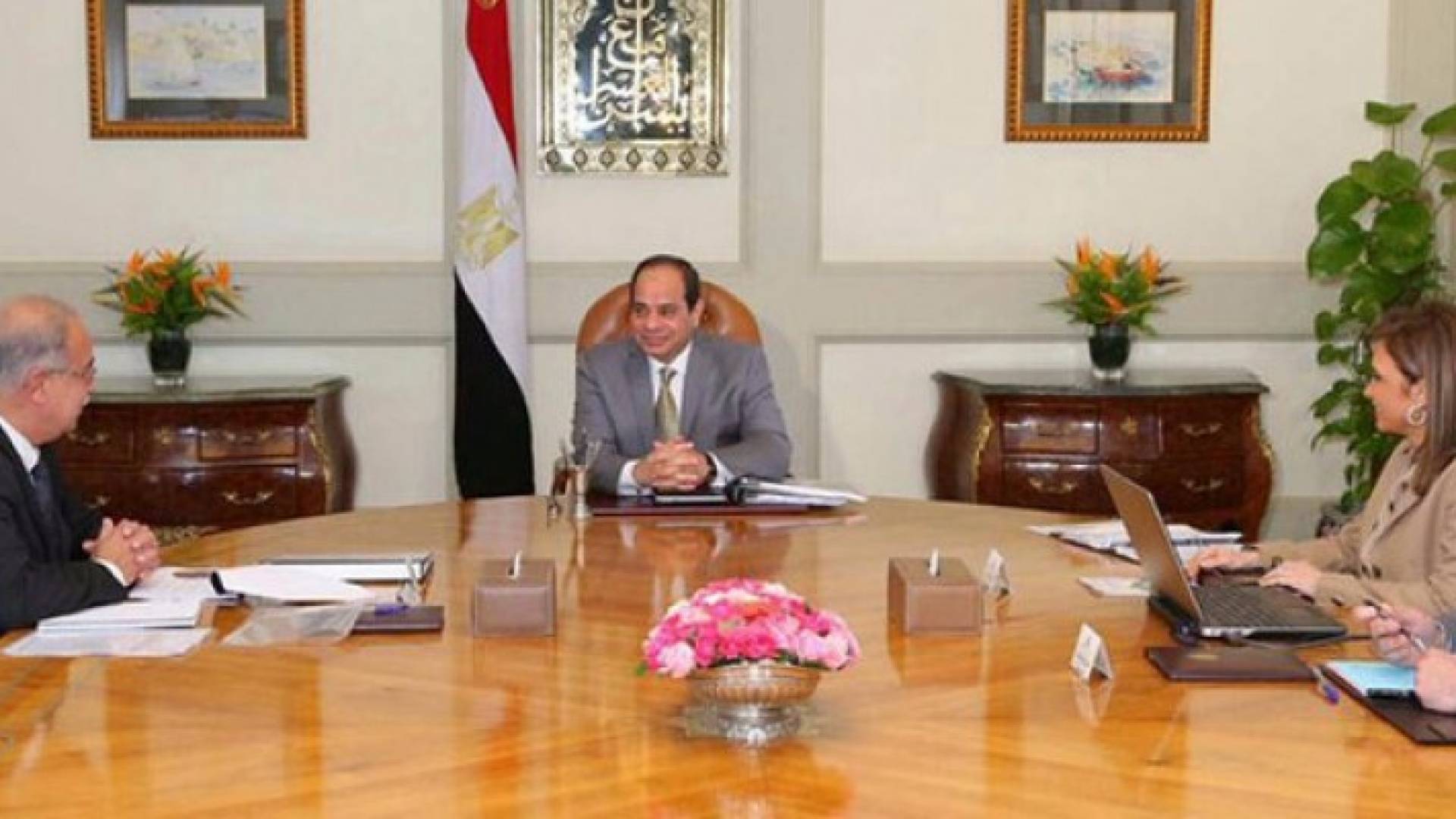 السيسي خلال الاجتماع مع الحكومة