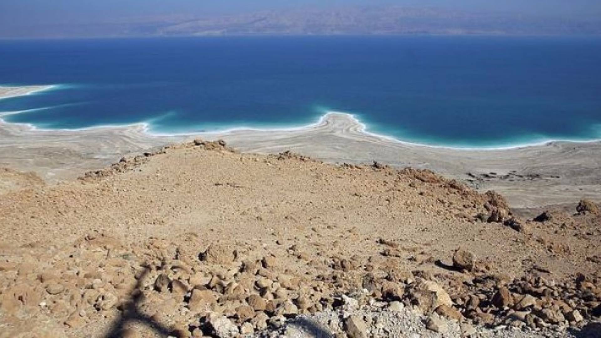 المياه تتسلم وثائق عطاء " ناقل البحرين "