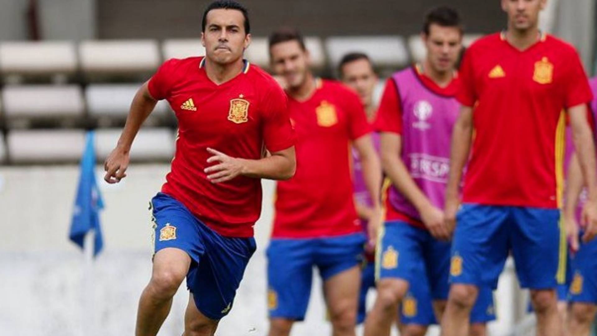 بيدرو رودريغز محبط لبقائه على دكة بدلاء منتخب اسبانيا