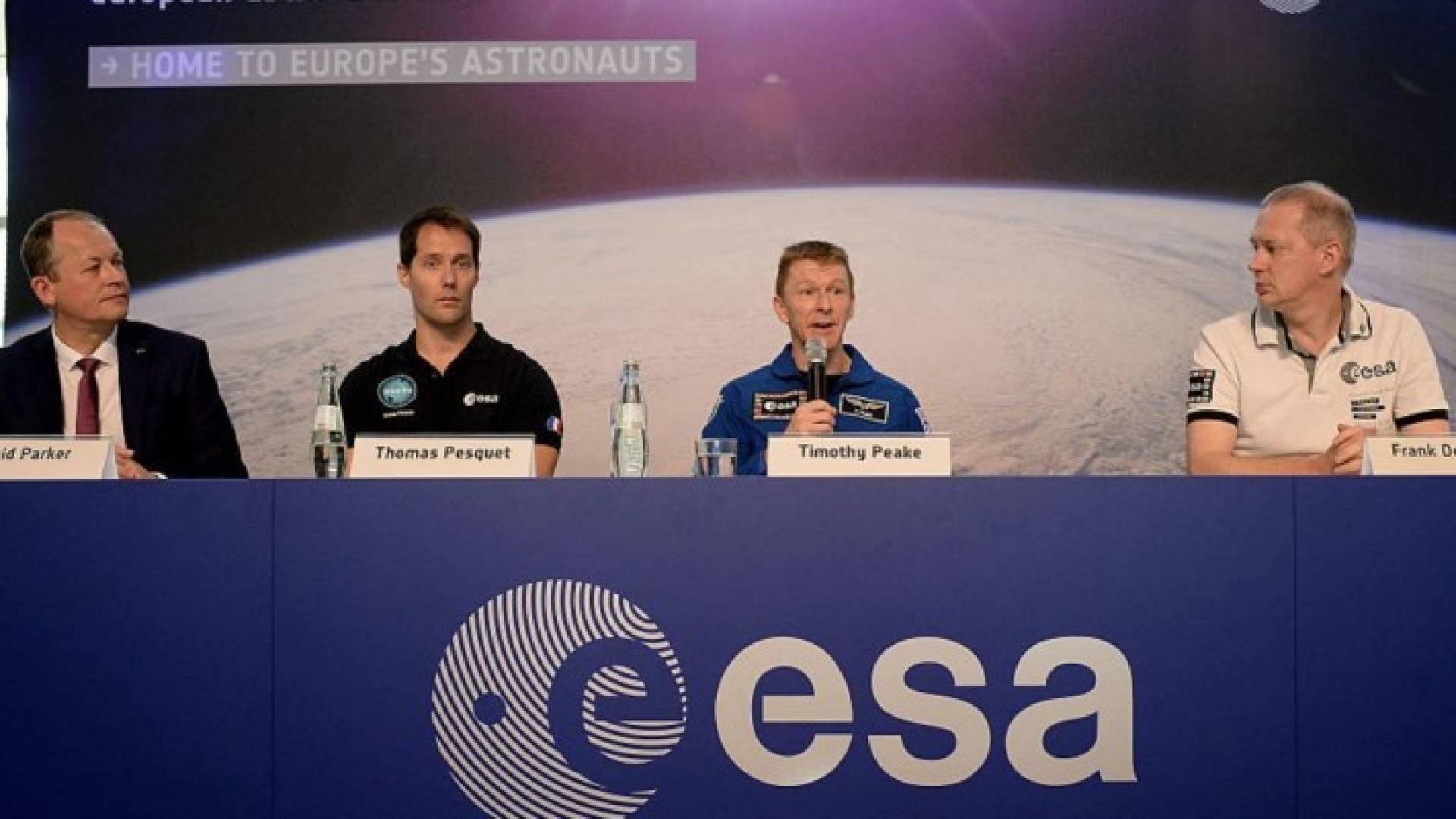 قاعدة فضاء بين الأرض والقمر قد تتحول إلى حقيقة