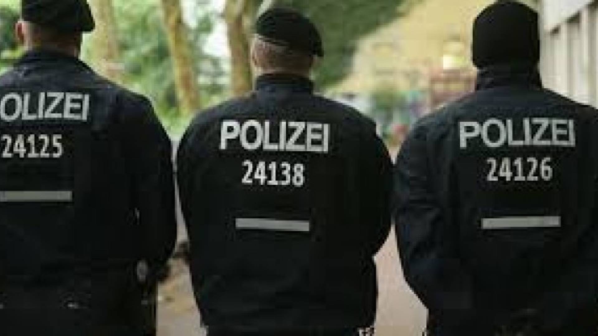  مجمع دور السينما تم تطويقه من قبل رجال الأمن