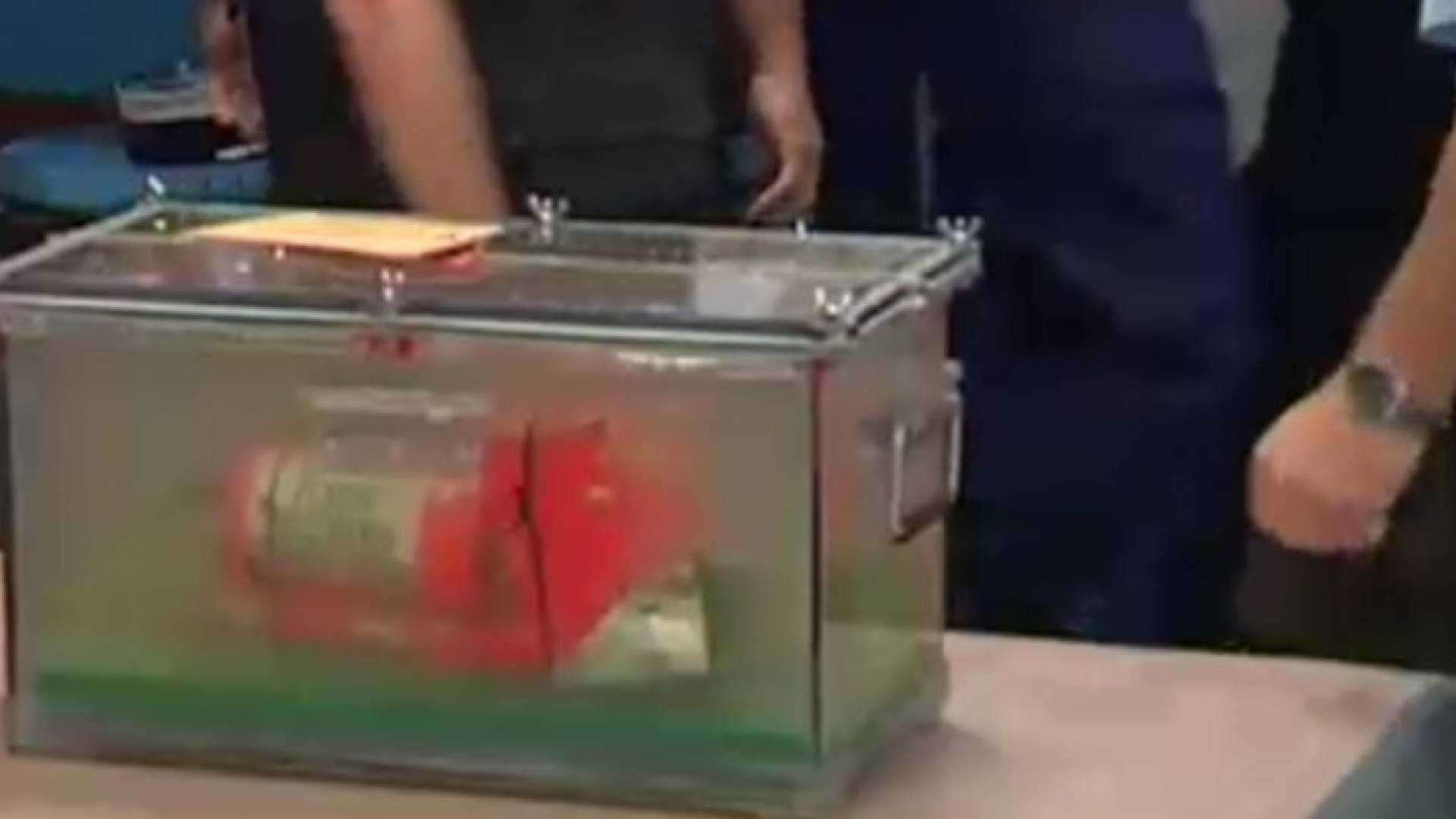 مصر تقرر إرسال وحدتي ذاكرة الصندوقين الأسودين للطائرة المنكوبة إلى فرنسا