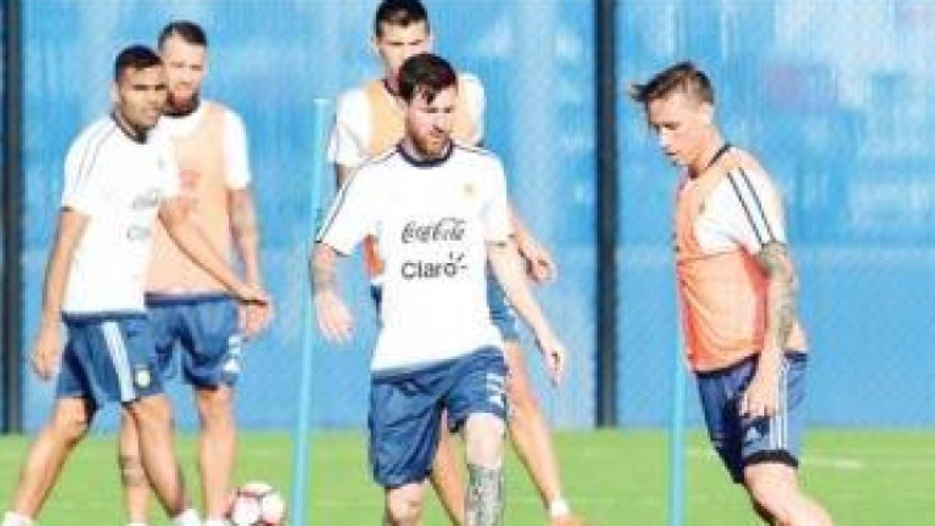 المنتخب الارجنتين يلتقي نظيره التشيلي فجر غدا