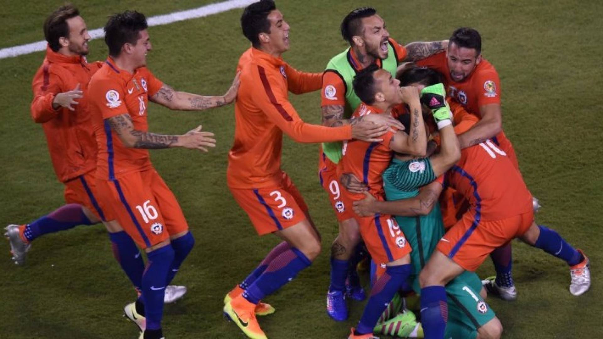 تشيلي بطلة لكوبا أمريكا 2016 بالفوز على الأرجنتين بركلات الترجيح