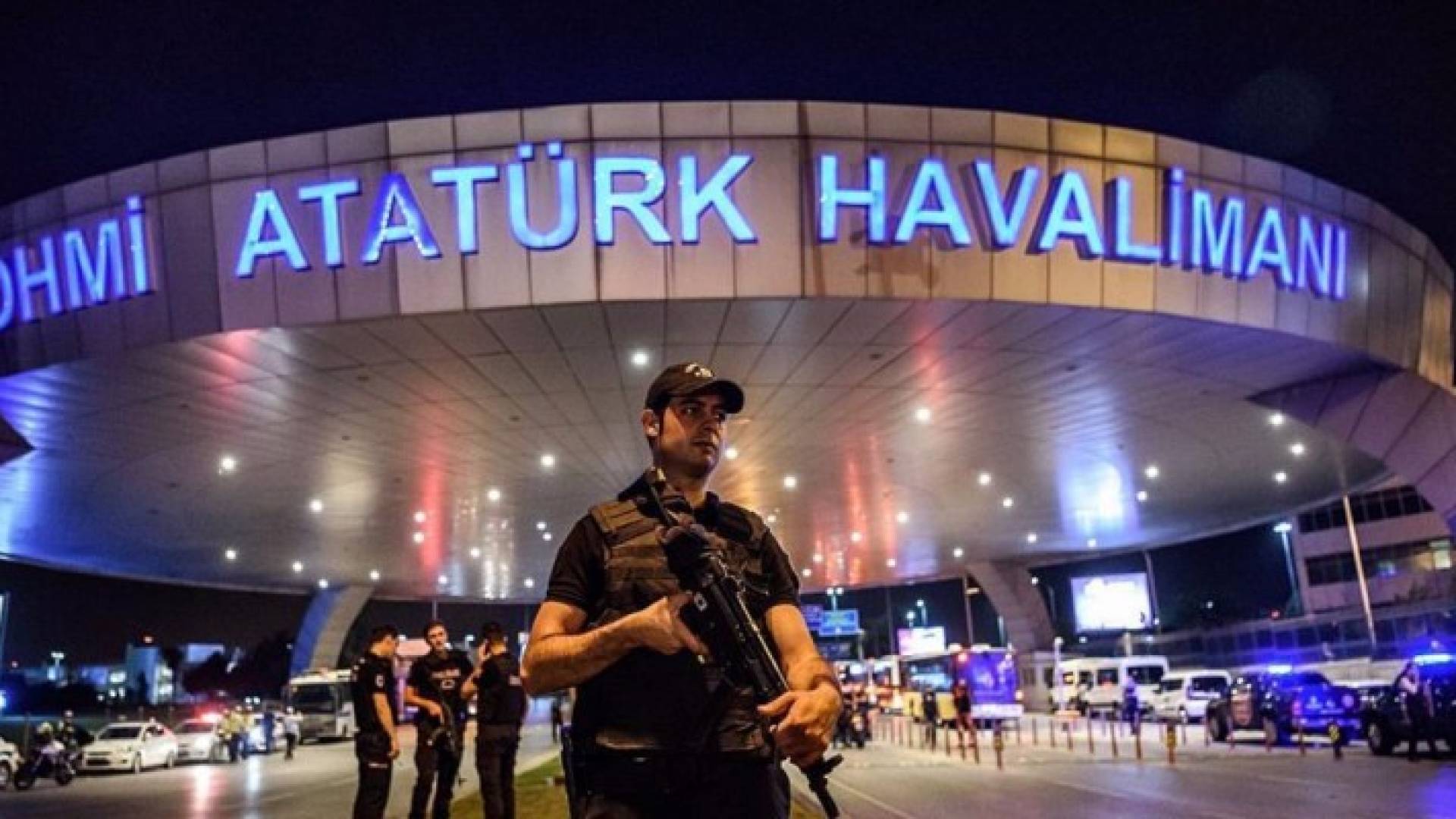 باتت هدفا ثمينا .. تاريخ الهجمات على مطارات العالم