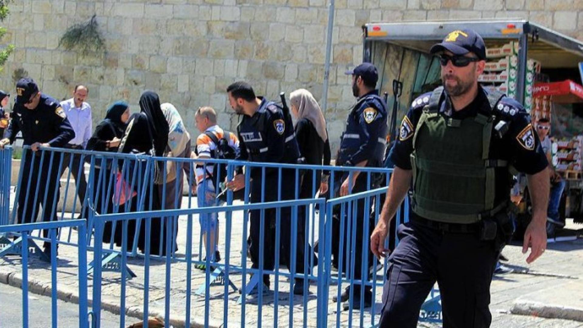 شرطة الاحتلال الإسرائيلي تعزز تواجدها بالآلاف بالقدس في آخر جمعة في رمضان‎
