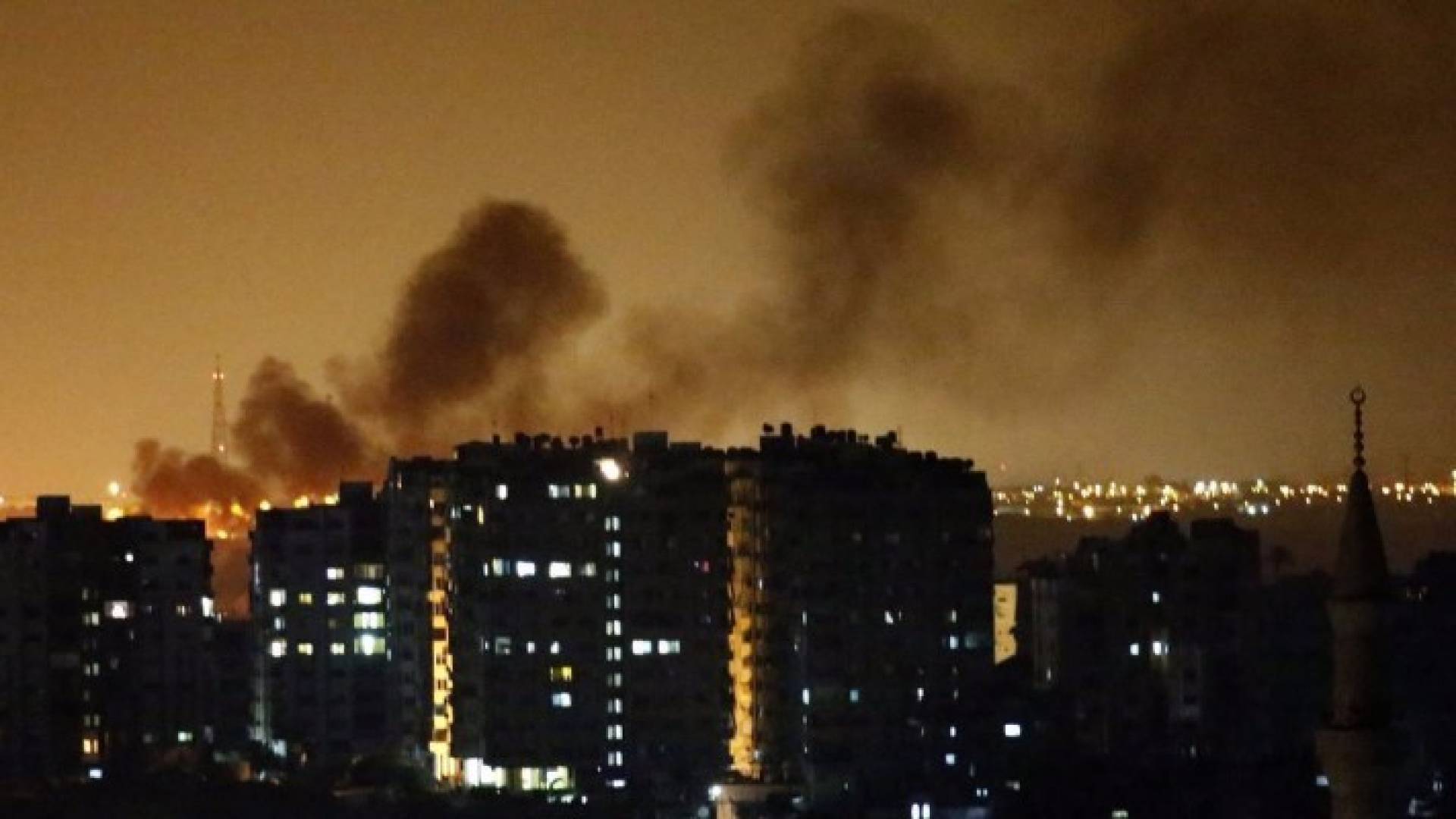 غارات إسرائيلية على قطاع غزة