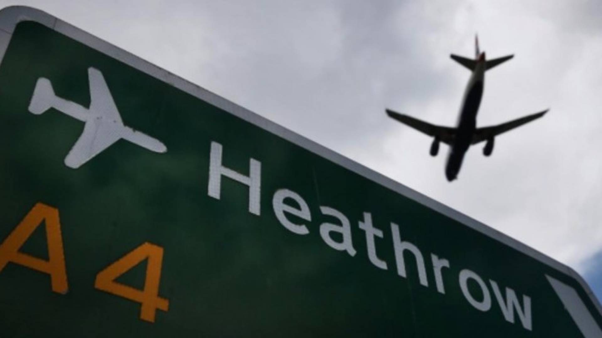 وزير بريطاني يدعو للحذر بعد تهديدات لمطار هيثرو
