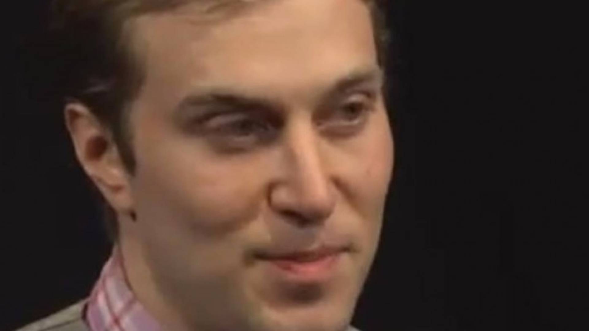 رفع دعوى ليتزوج من كمبيوتره!