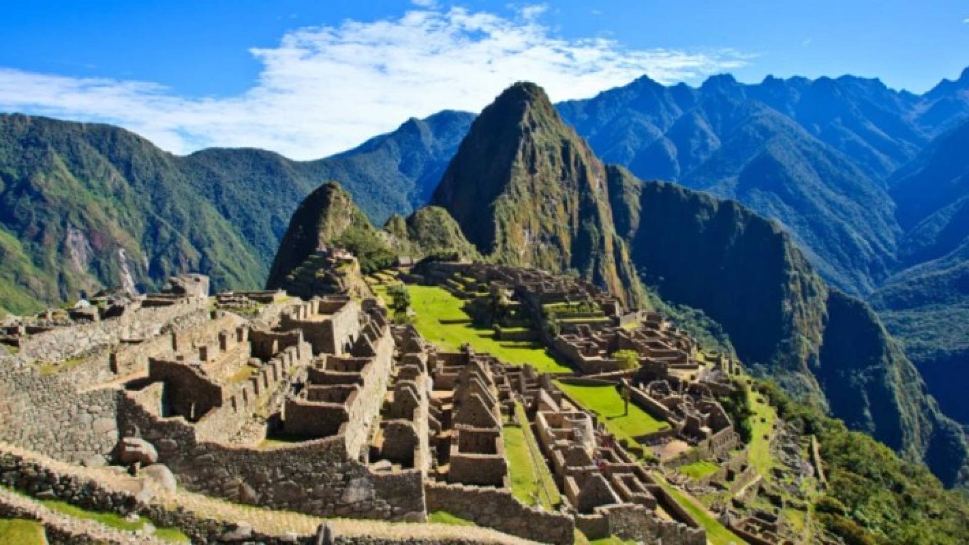 "سيلفي" يودي بحياته في واد سحيق