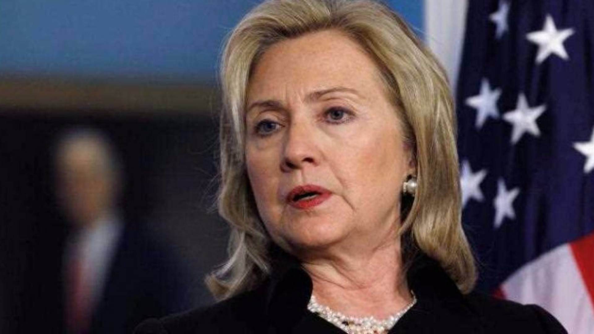 استجواب كلينتون حول استخدامها لبريدها الإلكتروني في عملها كوزيرة للخارجية