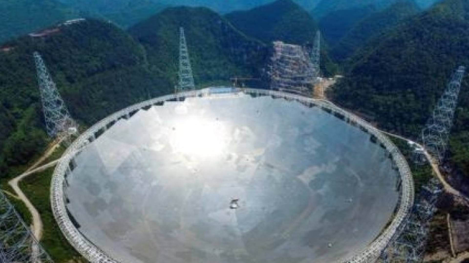 تلسكوب عملاق يبحث عن حياة خارج الأرض