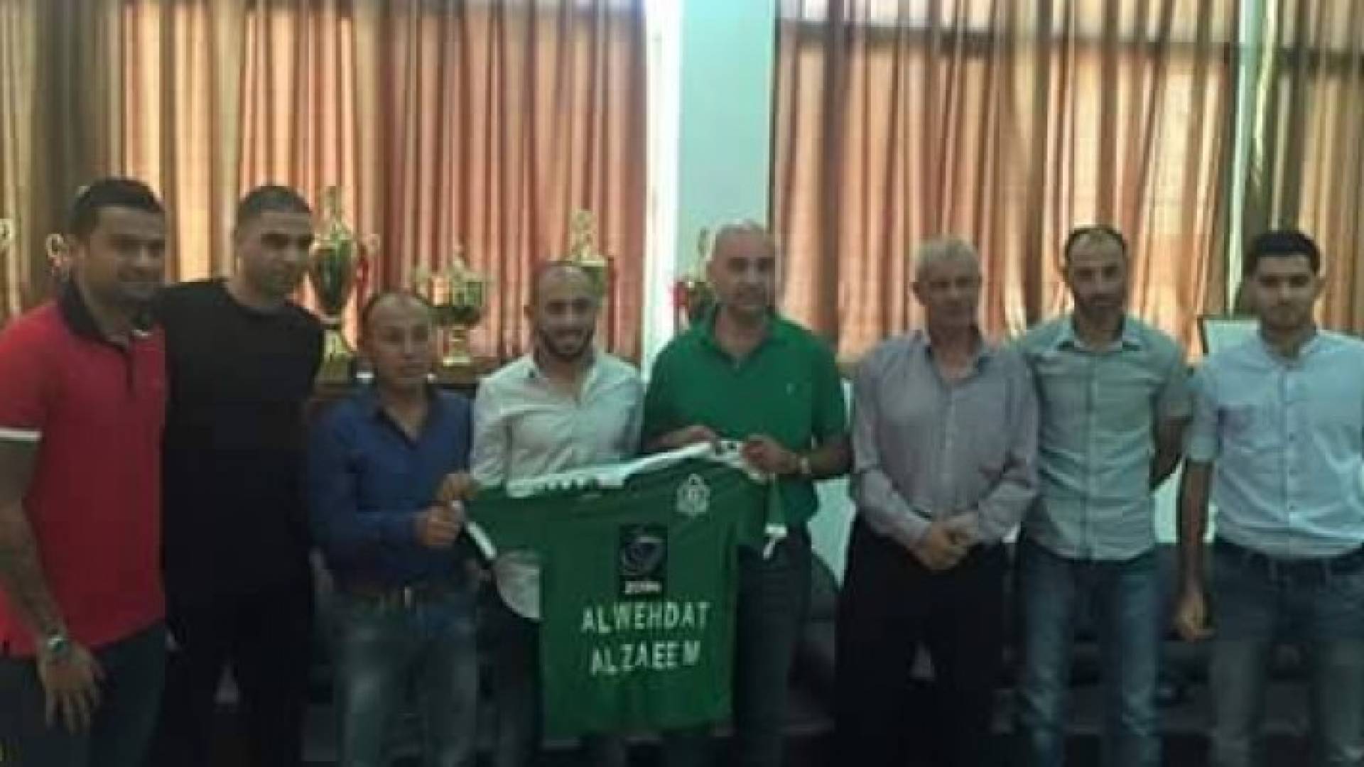 بالصور : الرباعي توريس و ابو عمارة و ذيب و فتحي يوقعان مع الوحدات