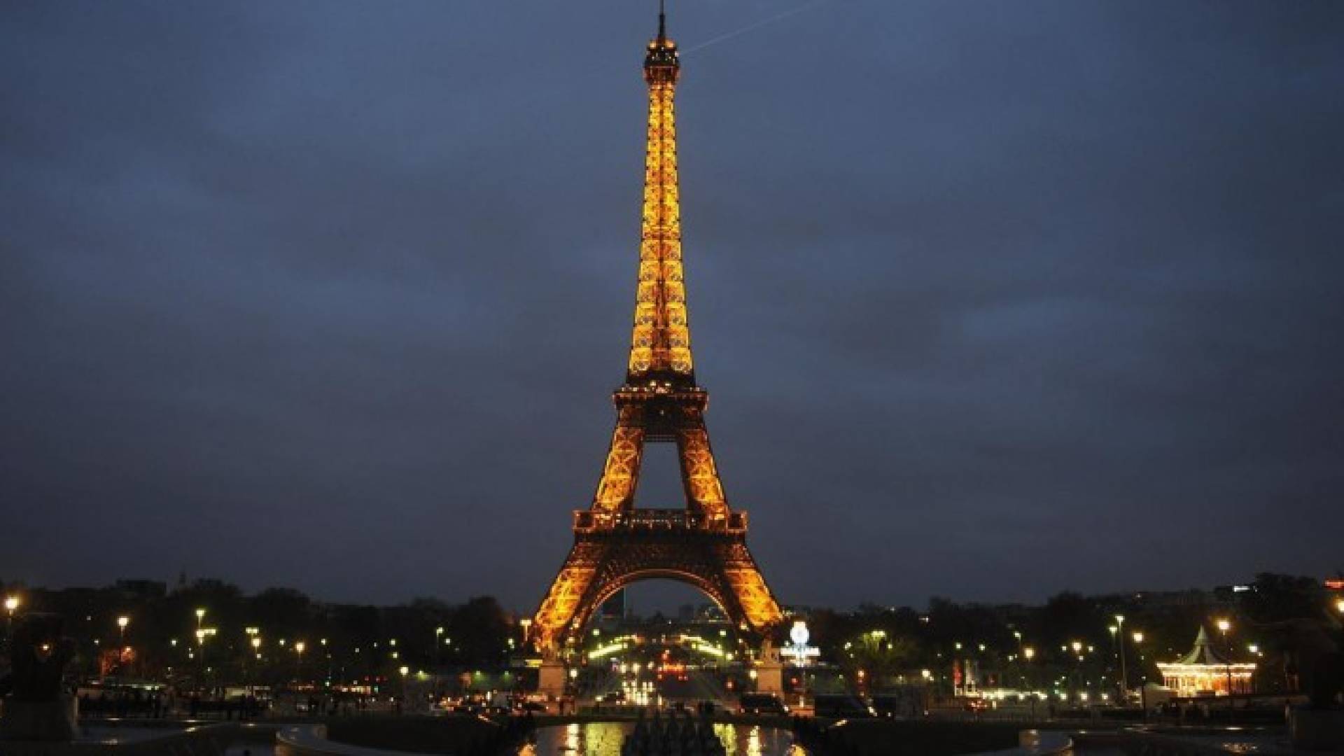 برج ايفل الفرنسي 