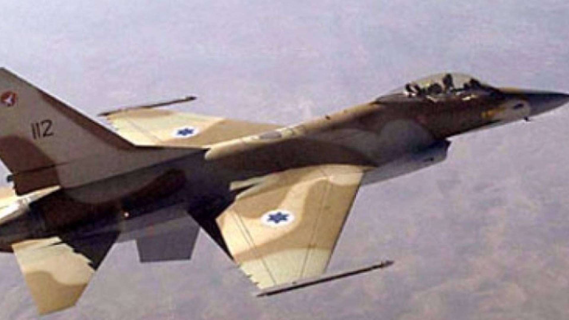 اسرائيل تقصف موقعين عسكريين سوريين