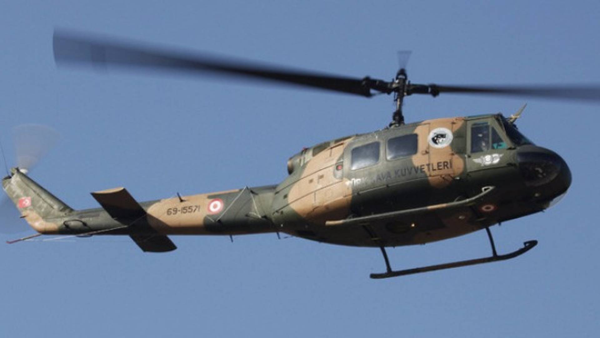 سقوط مروحية تركية تقل مسؤولين عسكريين في جيراسون شمال تركيا