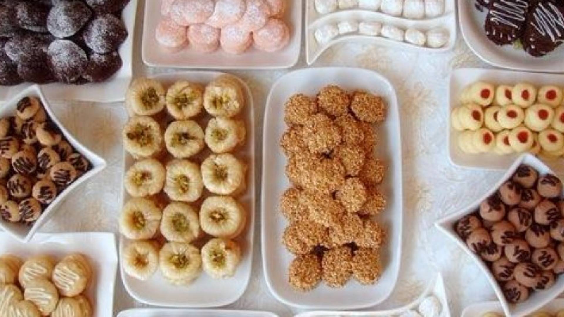 نصائح لتناول حلوى العيد دون مشكلات صحية