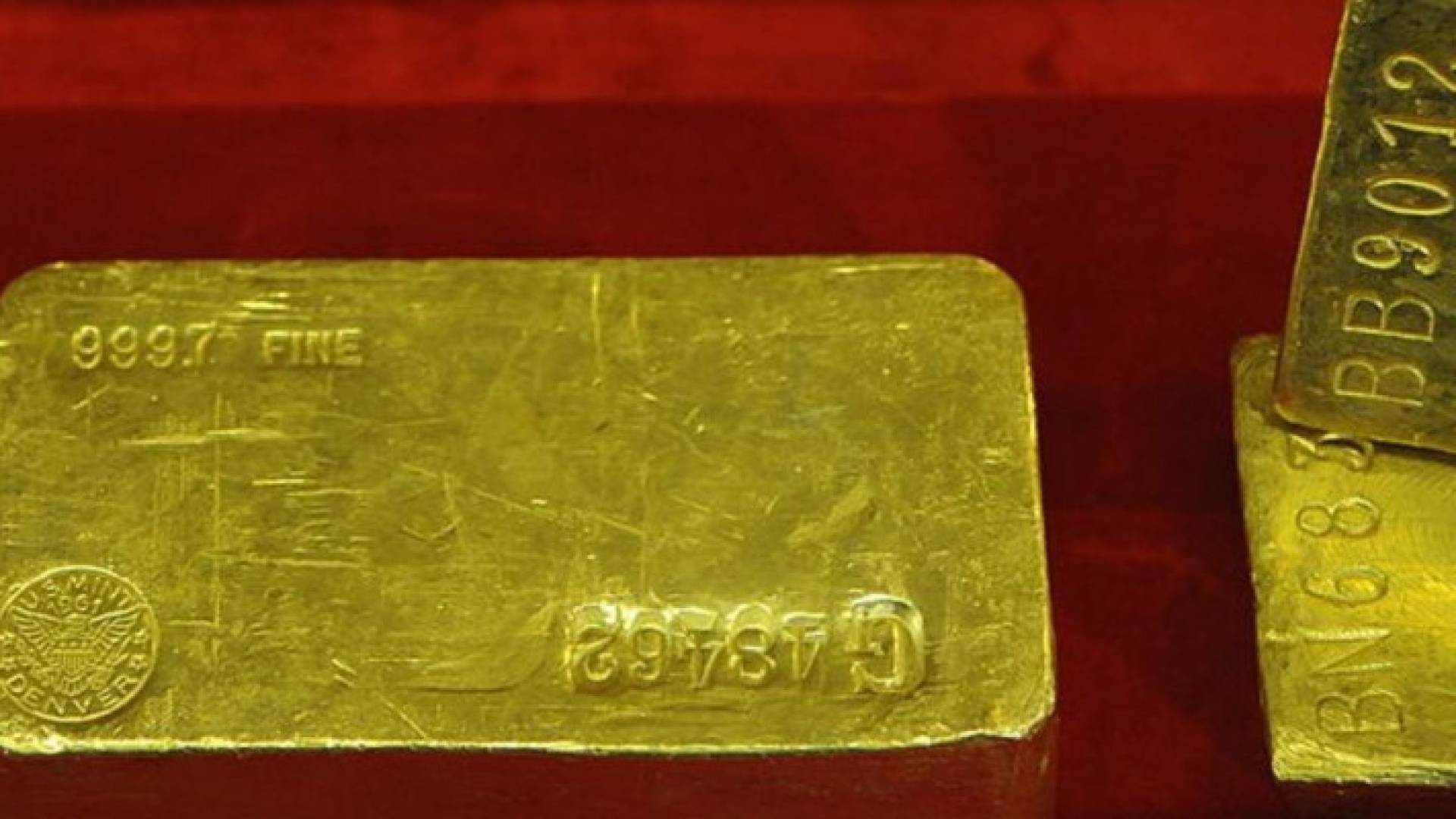 الذهب يقفز مع تحاشي المستثمرين المخاطرة