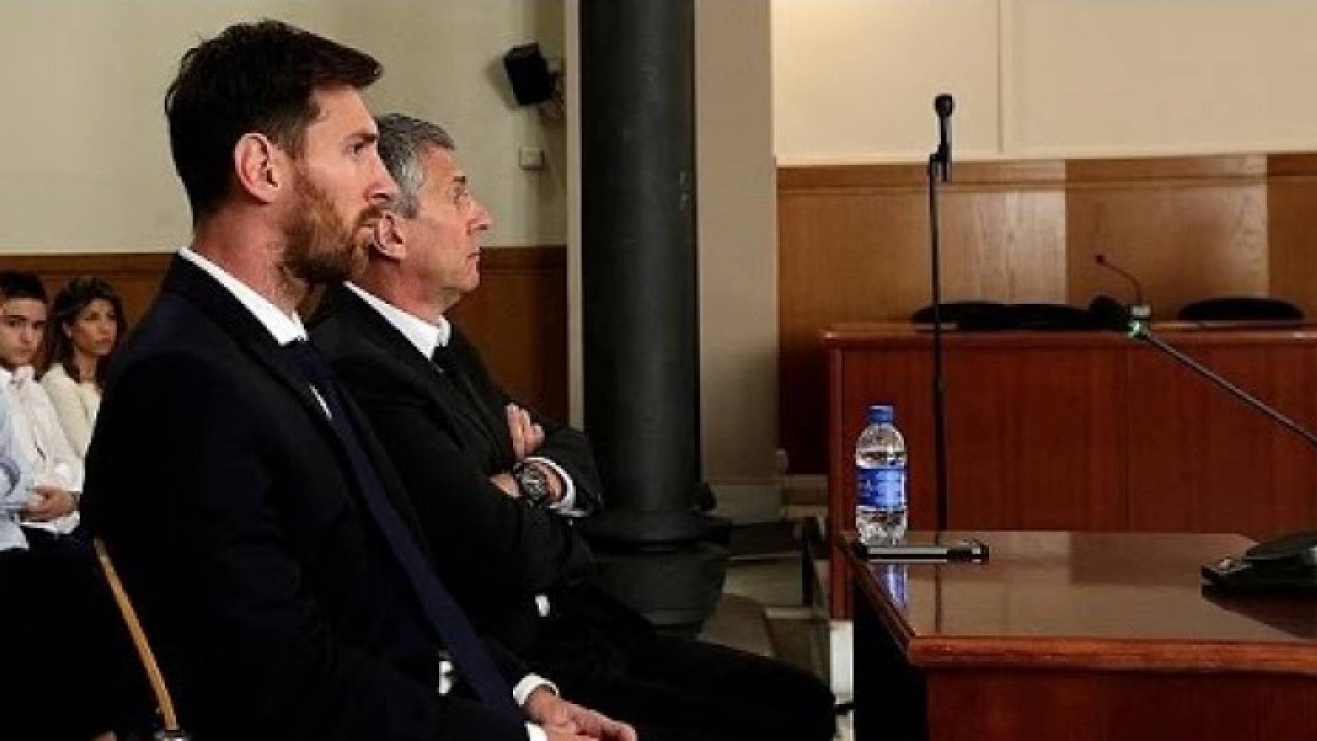 الحكم على ميسي بالسجن 21 شهرا