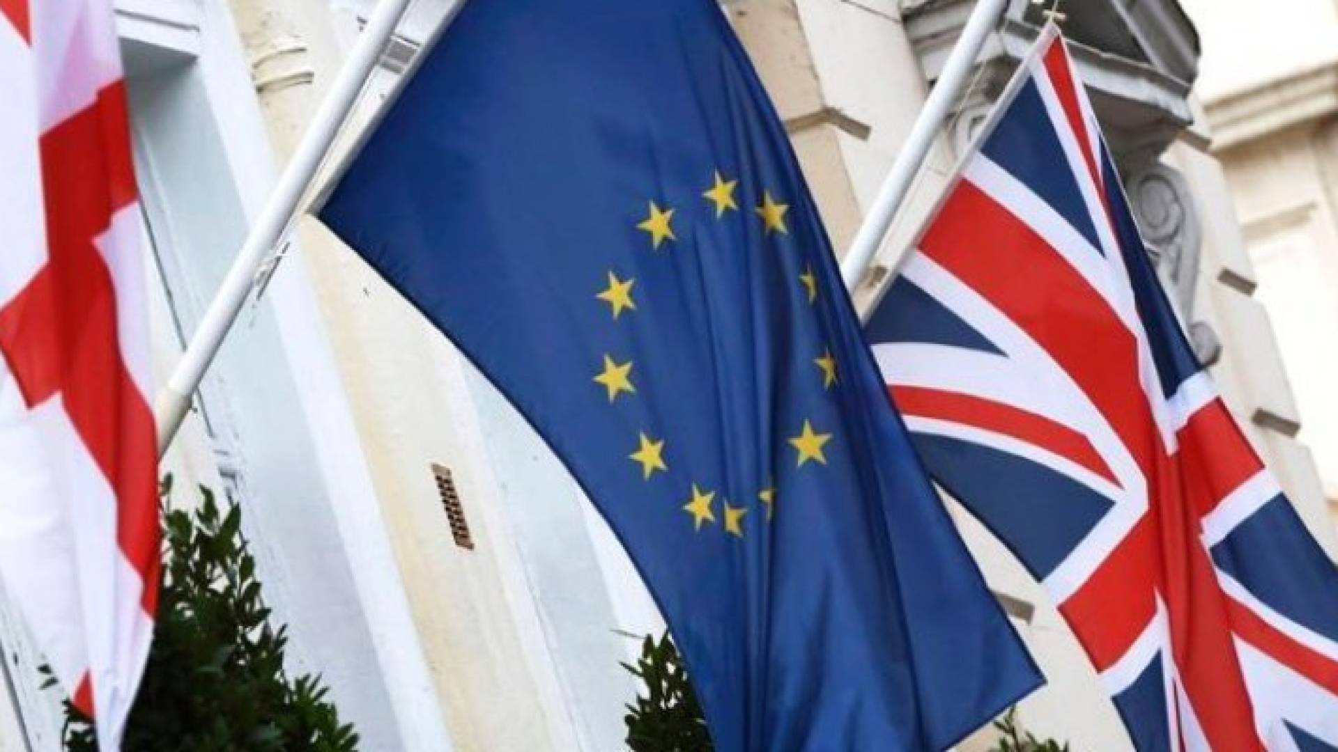 الاسواق متوترة في مواجهة الآثار الاولى للاستفتاء البريطاني