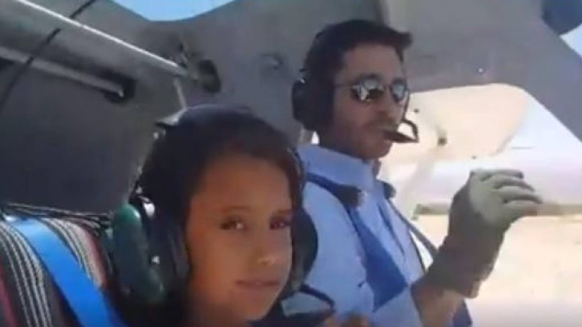 بالفيديو: طفلة أردنية تحظى برحلة جوية برفقة الأمير حمزة