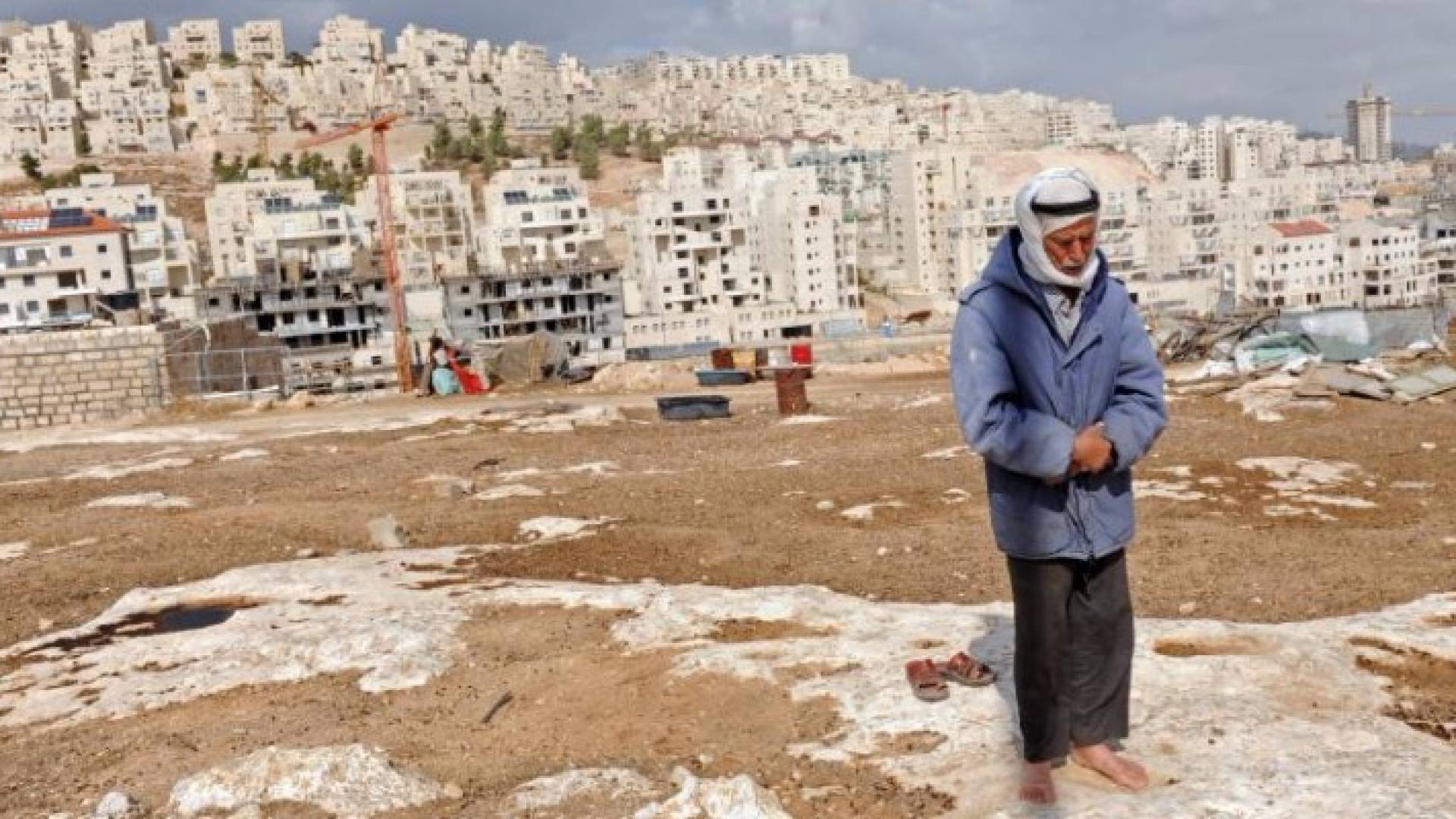 الحكومة ترفض " بالمطلق " سياسة إسرائيل الاستيطانية