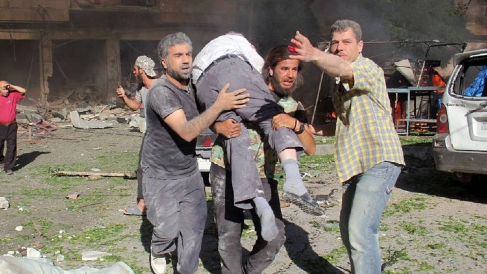 قتلى وعشرات الجرحى بقصف على ريف إدلب