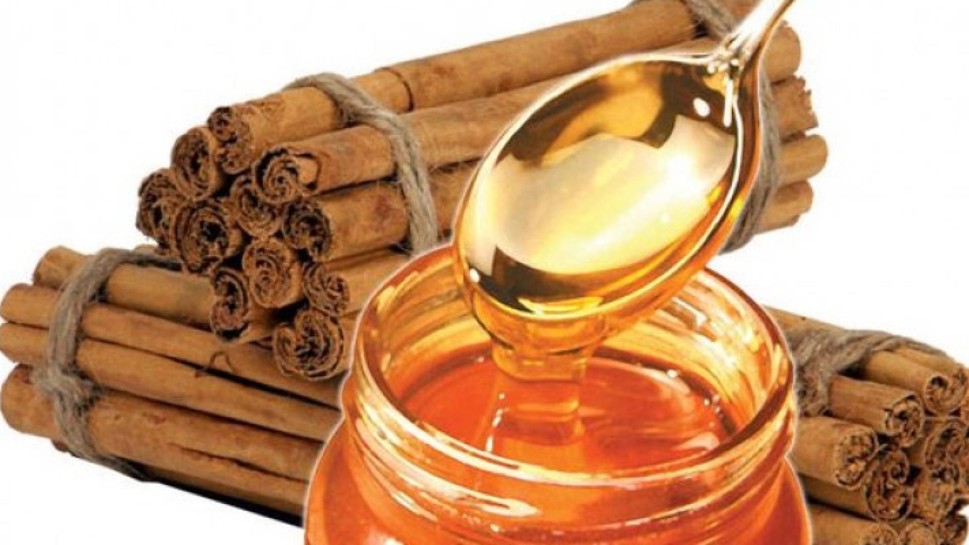 عسل النحل والقرفة.. خليط سحري يعالج 7 مشاكل