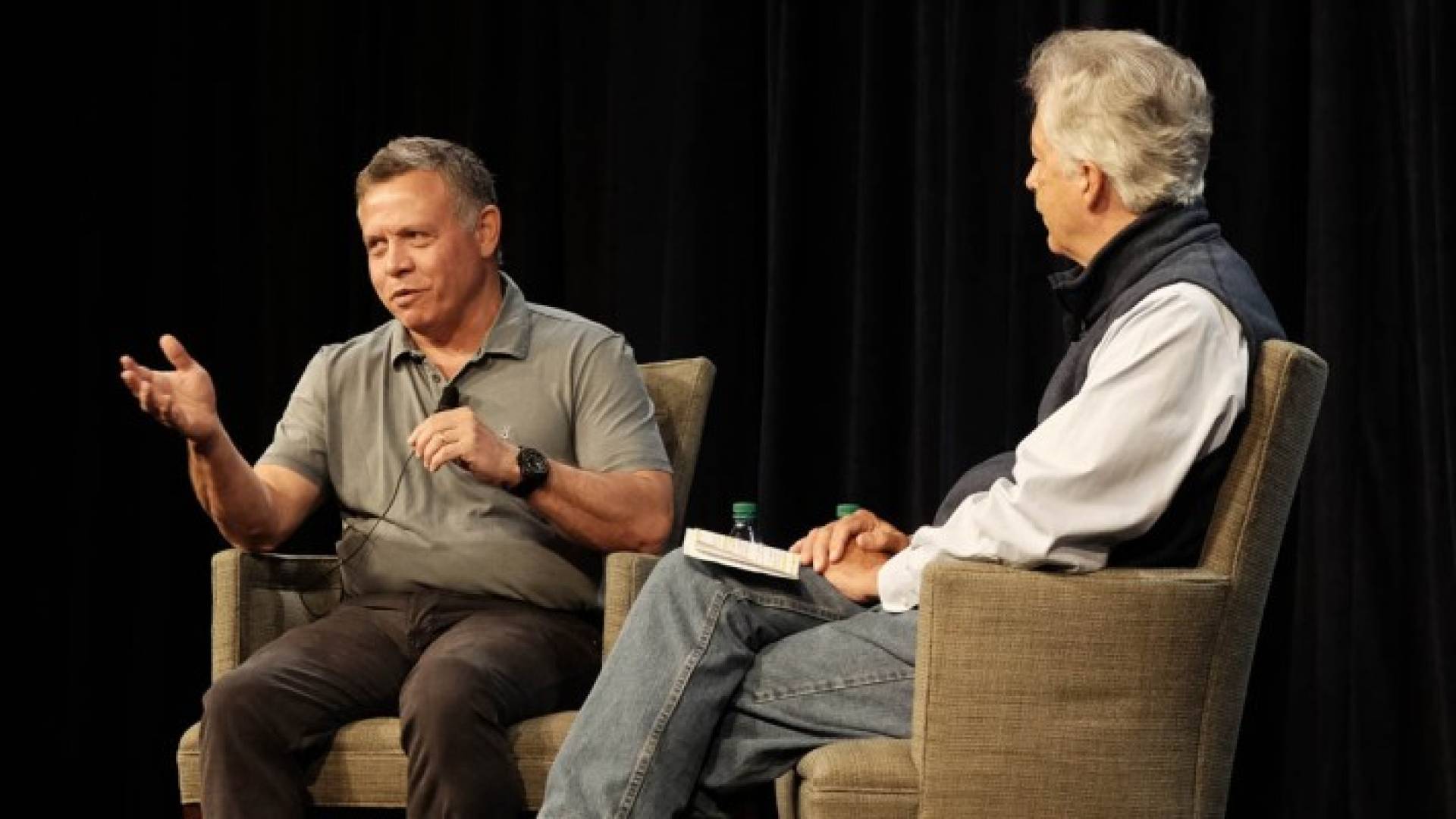 الملك خلال مشاركته في الملتقى الاقتصادي المنعقد في مدينة صن فالي بولاية أيداهو الأميركية