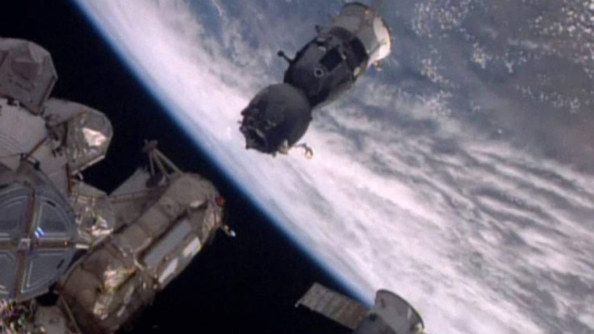 "سويوز" تلتحم بمحطة الفضاء الدولية