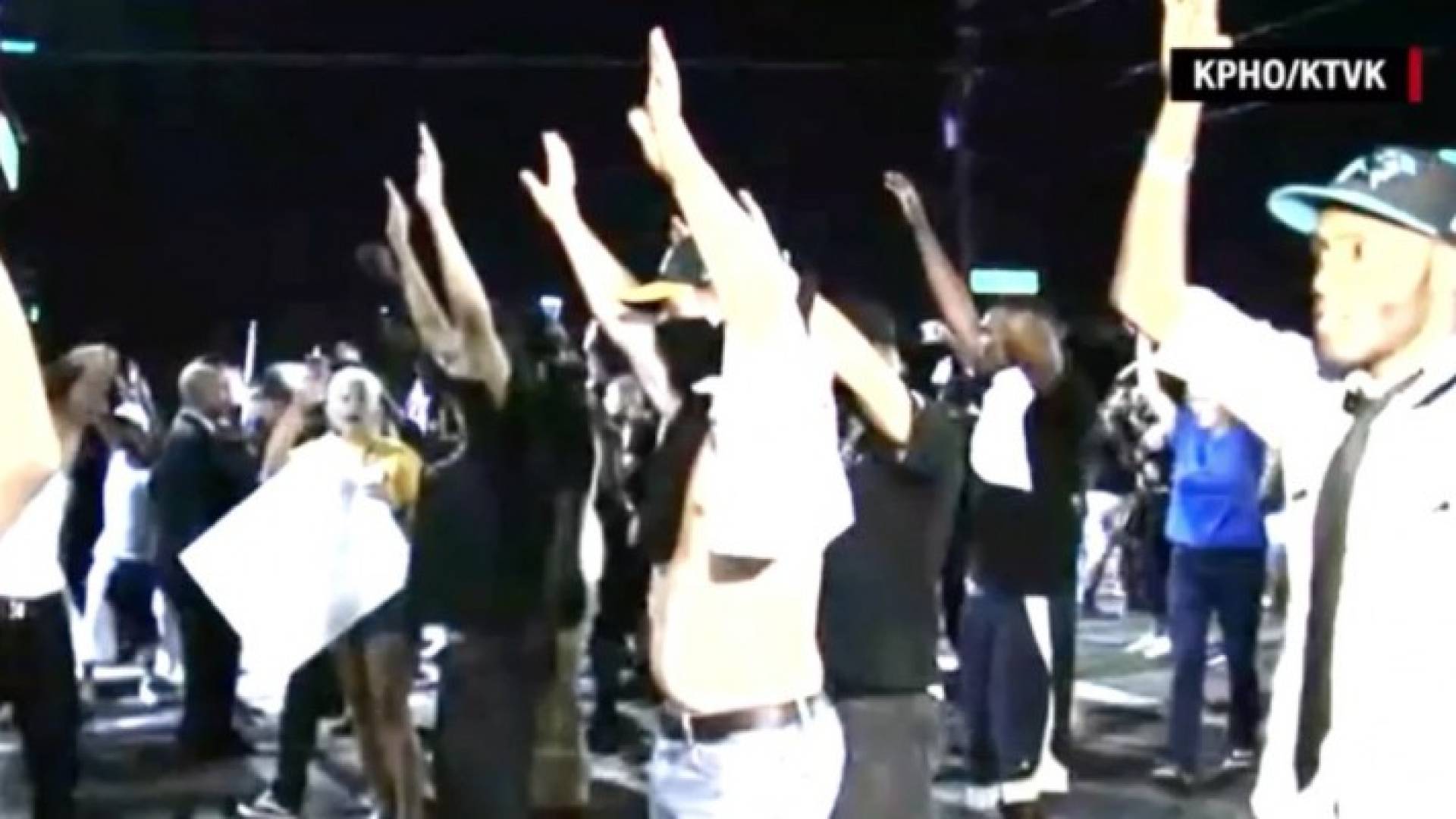 إصابة 6 أمريكيين في مواجهات بين متظاهرين وشرطة أريزونا