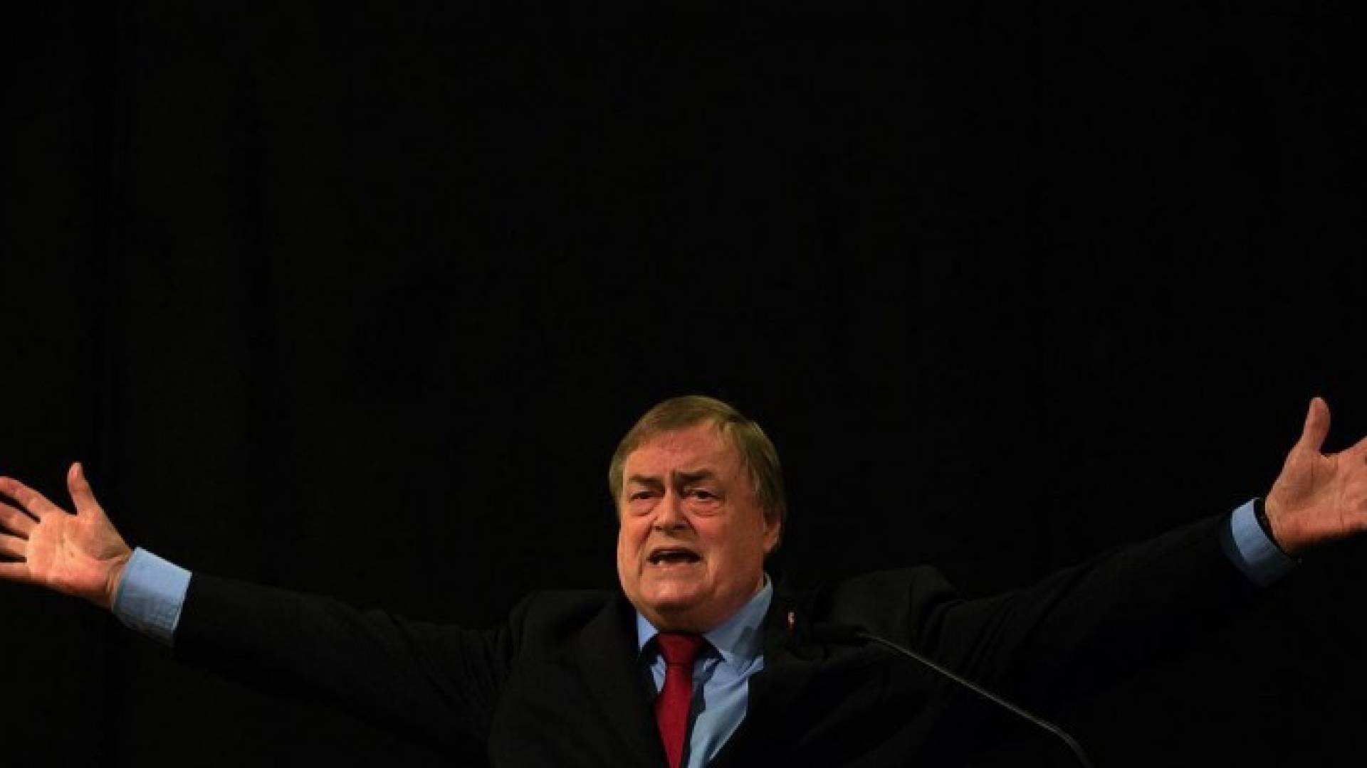 نائب بلير يقر بعدم شرعية غزو العراق