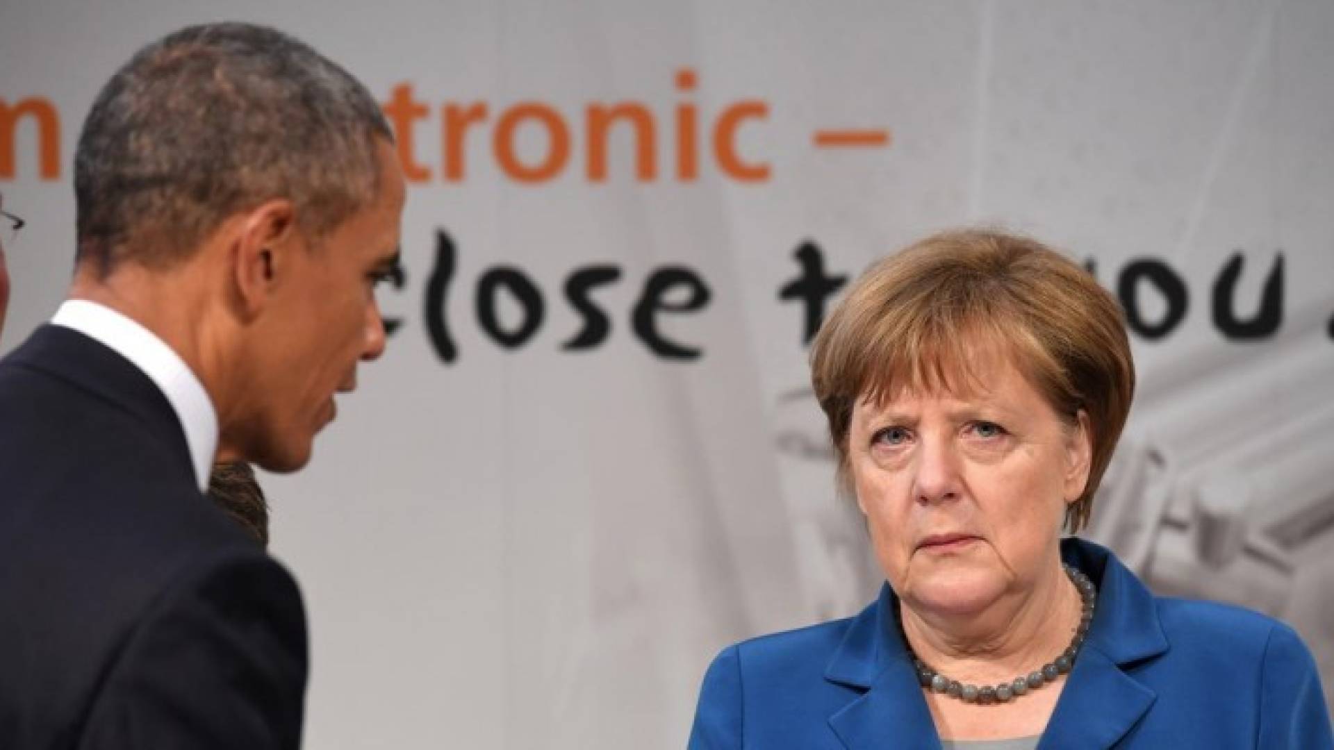 أوباما يحث ميركل على ضمان خروج منظم لبريطانيا