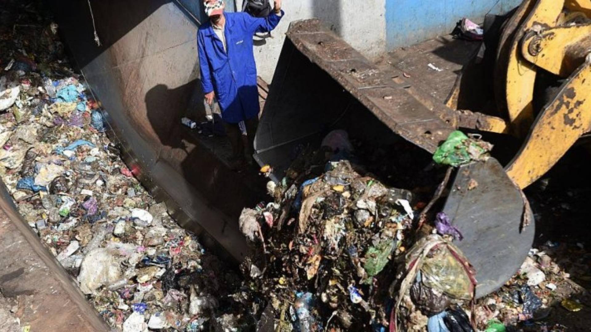 وقفات احتجاجية في المغرب ضد استيراد "نفايات إيطاليا"