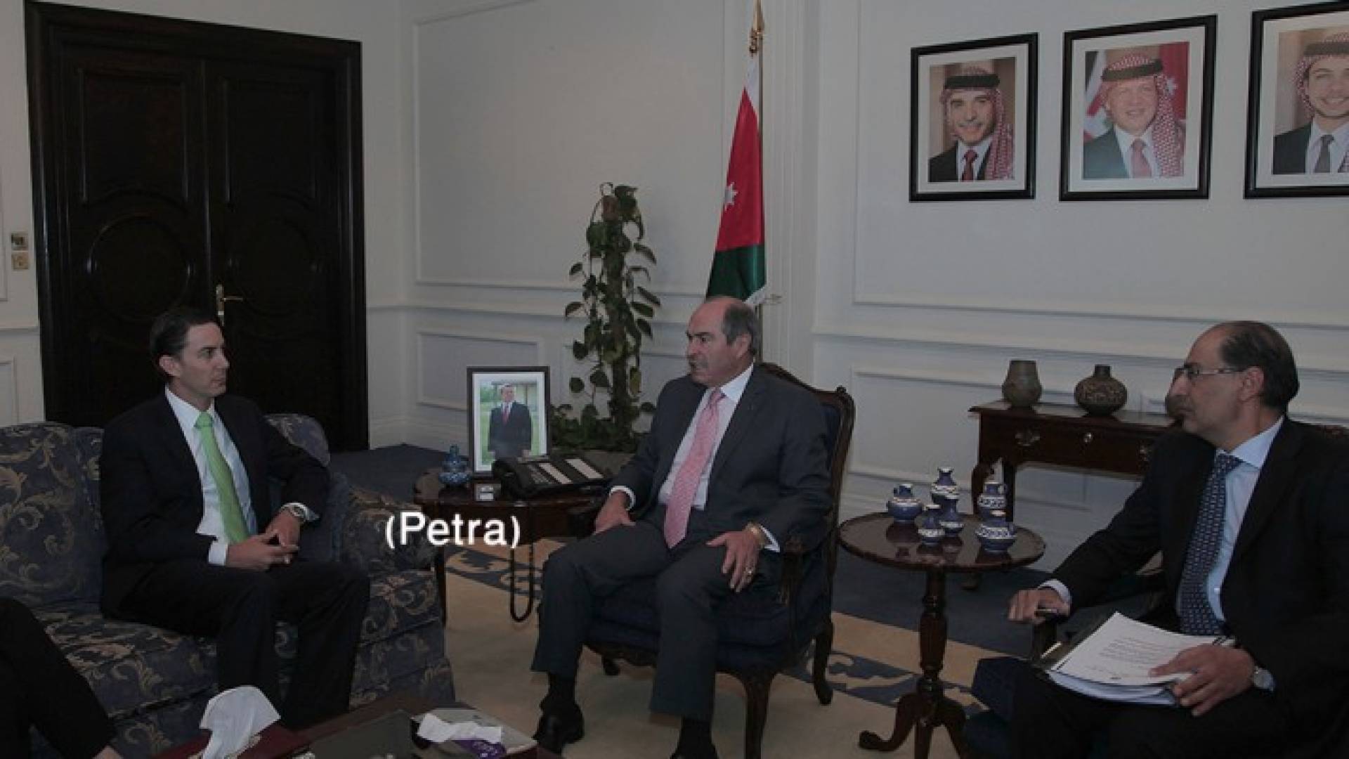 الملقي يستقبل المبعوث الاميركي ومنسق شؤون الطاقة الدولية