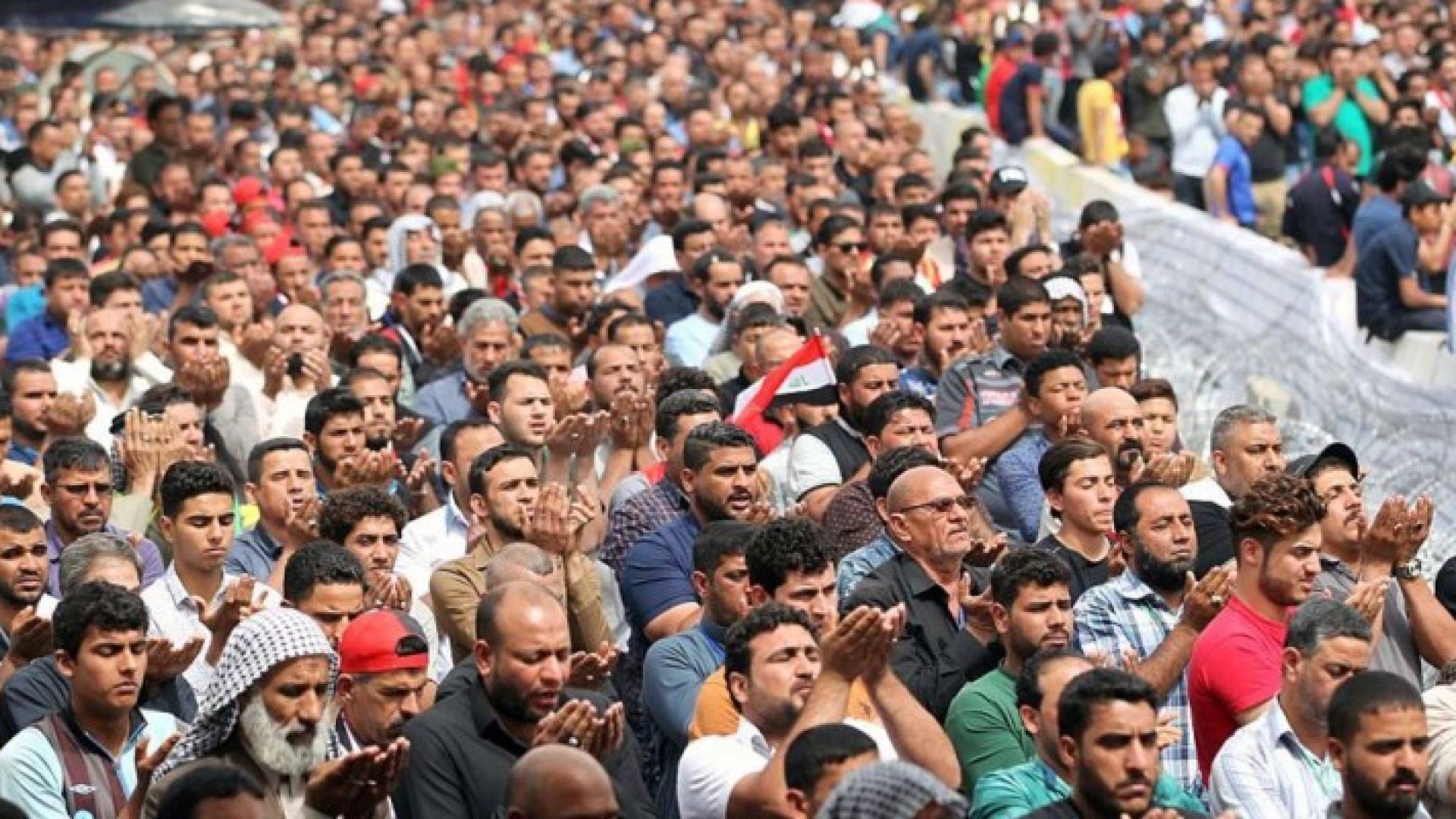 مظاهرة حاشدة وقصيرة للتيار الصدري في بغداد