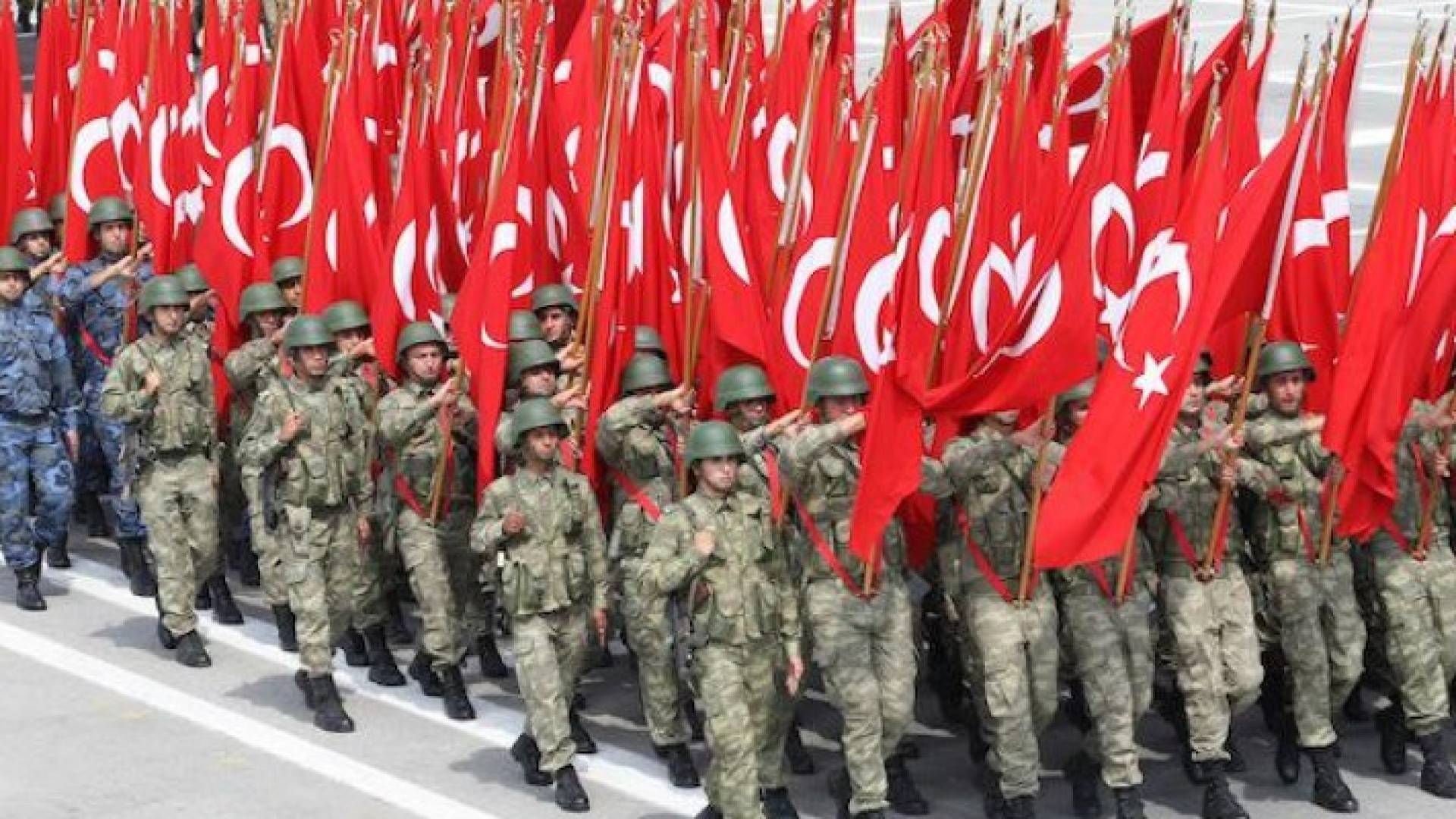 الجيش التركي يعلن سيطرته على البلاد من أجل الحفاظ على الديمقراطية وحقوق الانسان