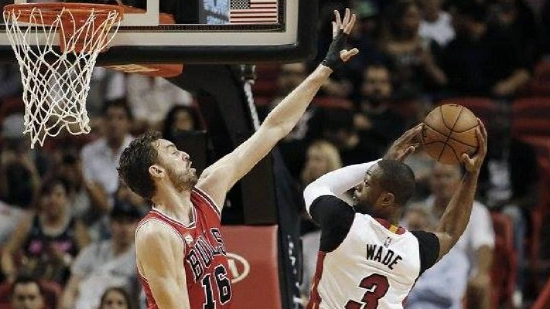 شيكاغو بولز يضم دوين ويد وباو غاسول ينتقل إلى سبيرز