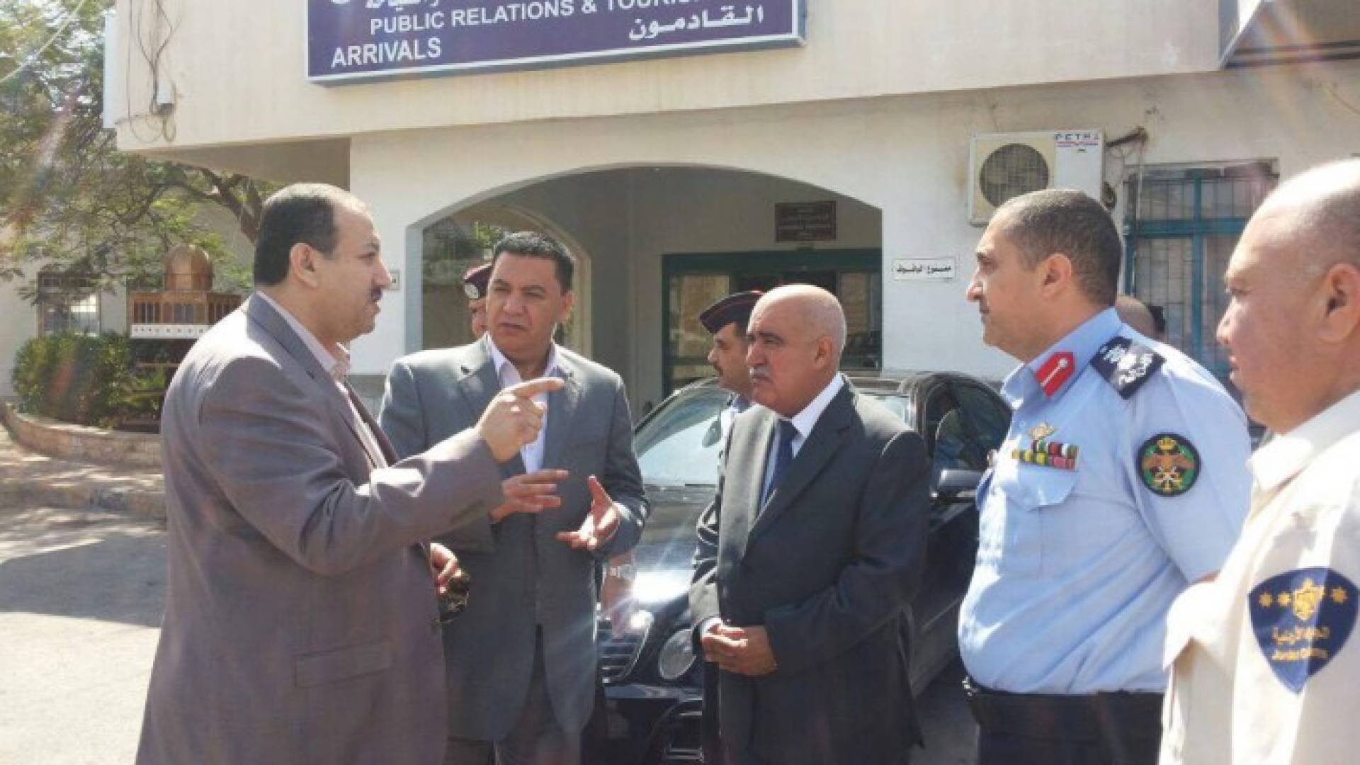 محافظ البلقاء يزور جسر الملك حسين .. صور