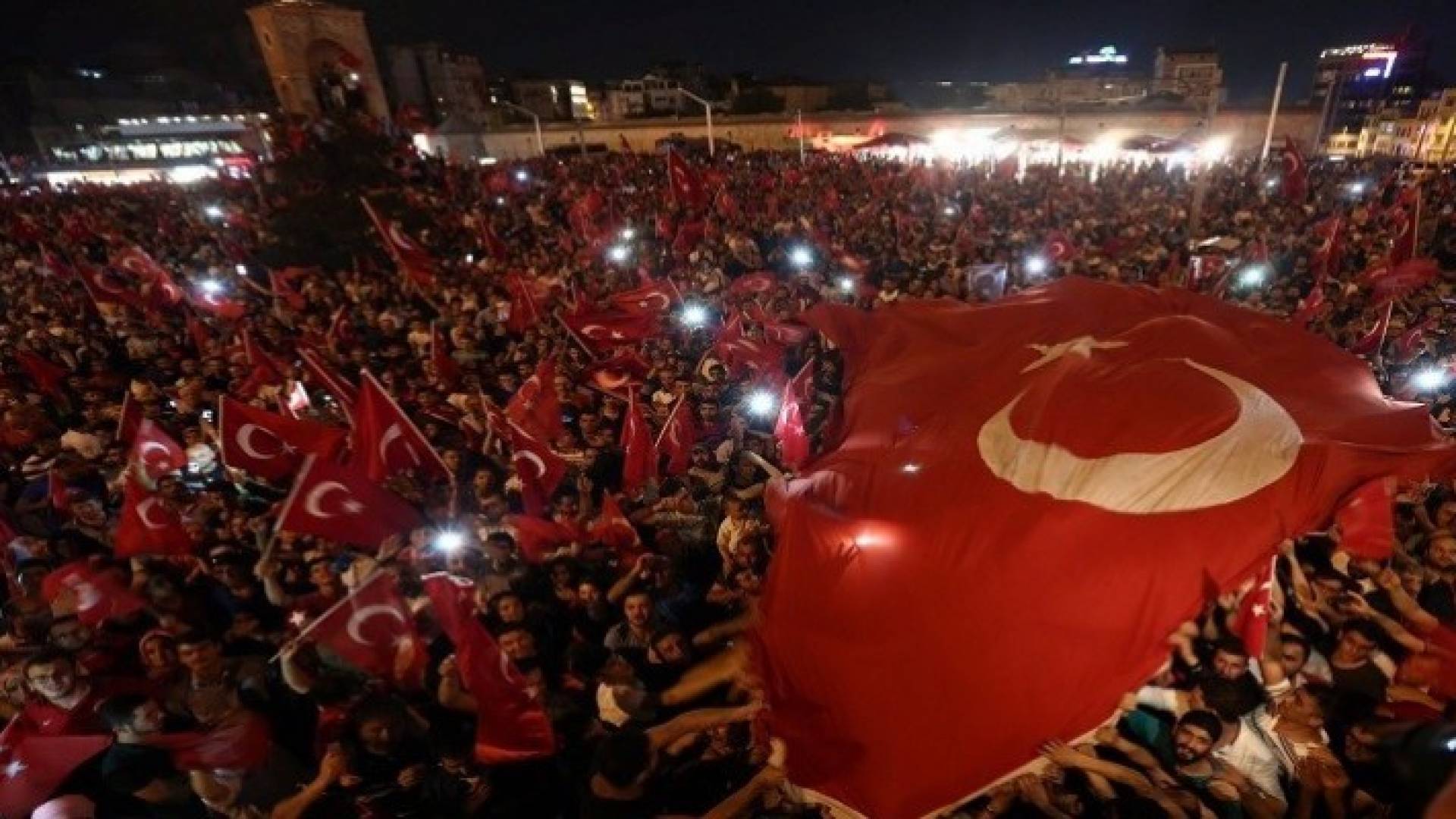 الخارجية تنتقد " جلد الذات ": نتابع أحوال نحو 20 ألف أردني بتركيا
