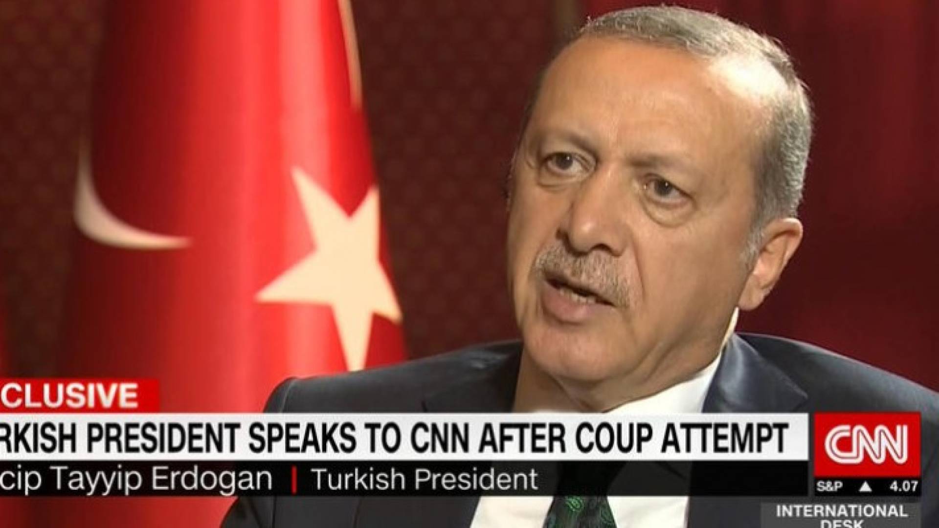 اردوغان يكشف عن اللحظات الاولى بعد تلقيه انباء عن الانقلاب