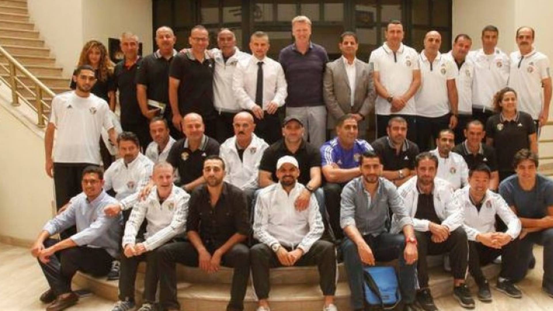 مويس يقدم خبراته لكوادر المنتخبات الوطنية
