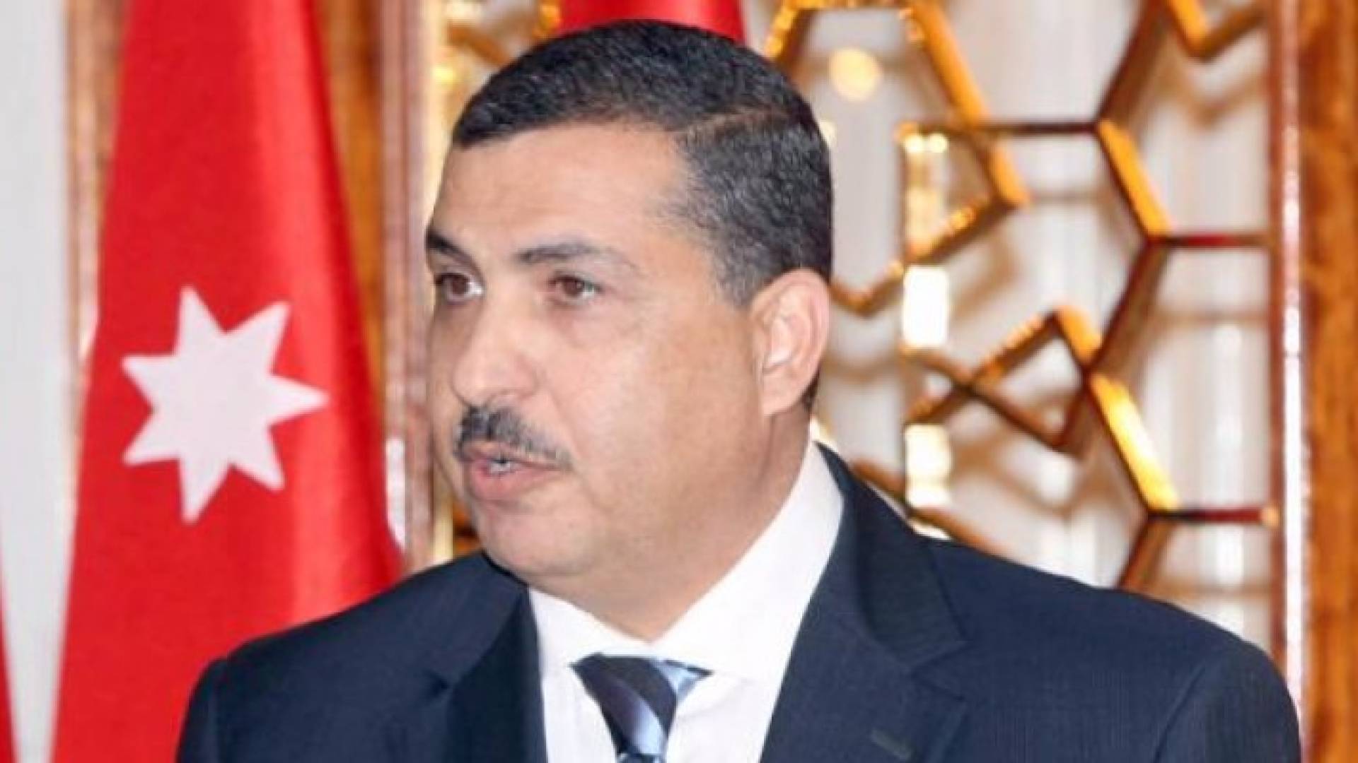 وزير العمل علي الغزاوي